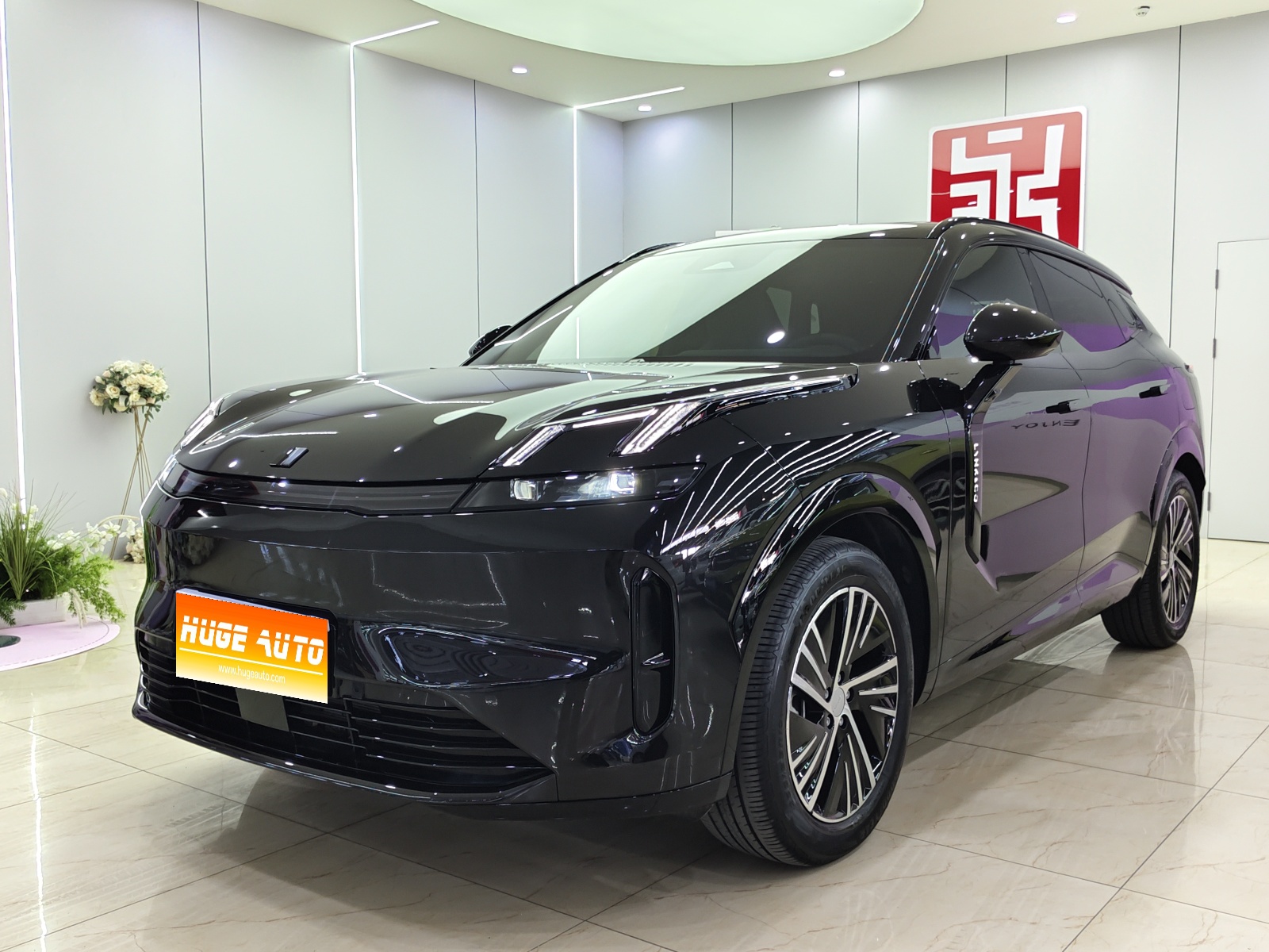 MY2023 LYNK&CO 08 EM-P 120 Long Range Halo
