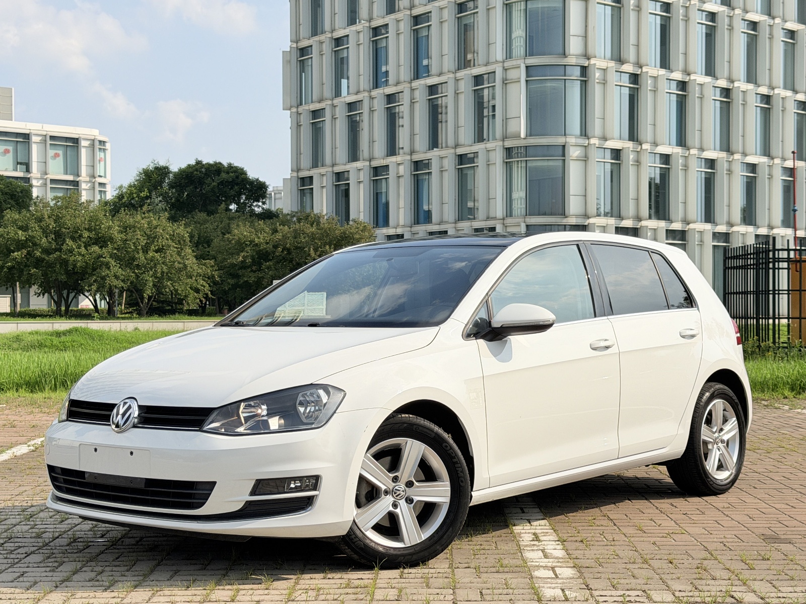 MY2016 Golf 230TSI AT Comfort 
