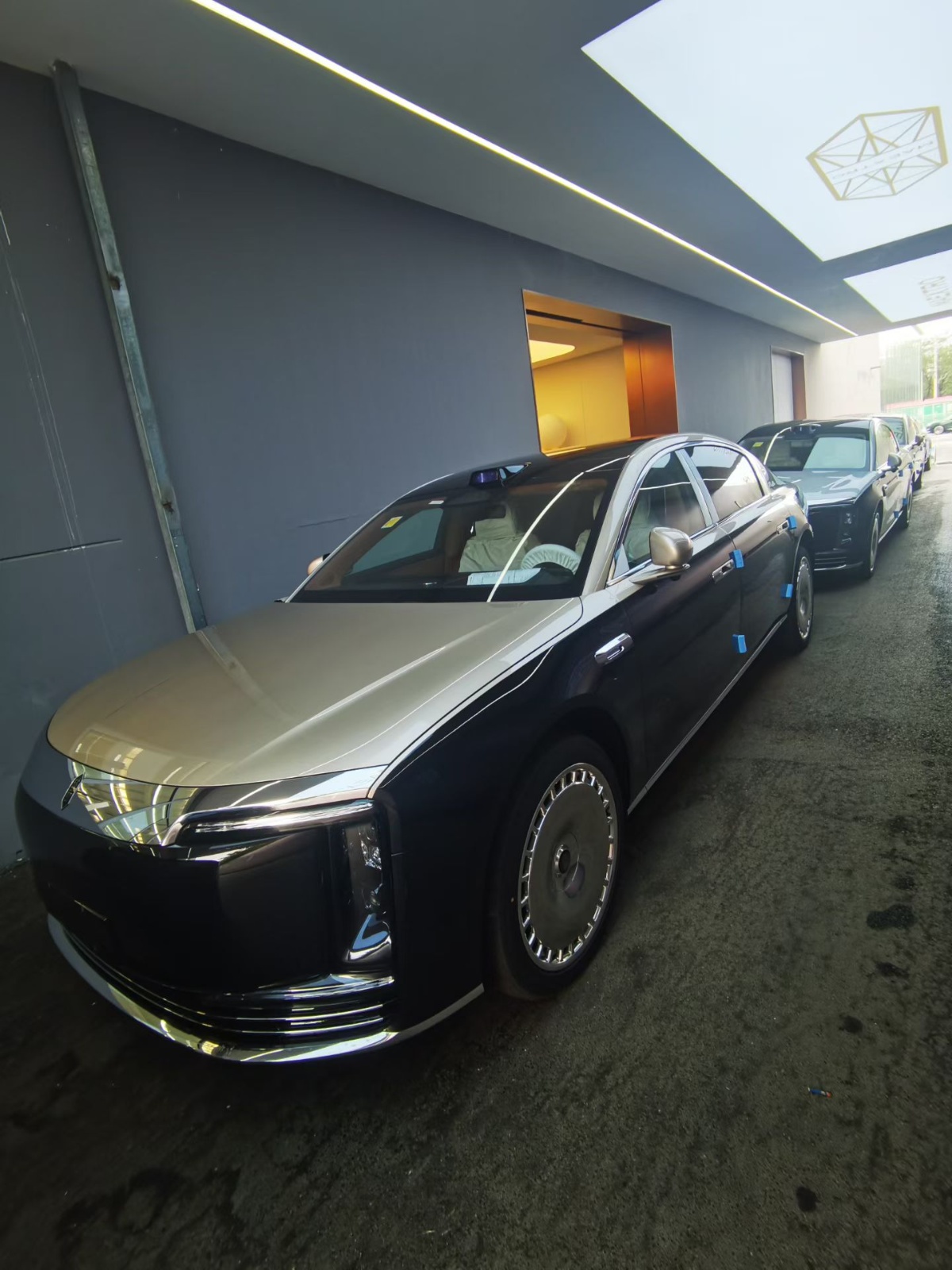 MY2025 MAEXTRO S800 EREV Stellar Executive 4-Seater 192-Line LiDAR