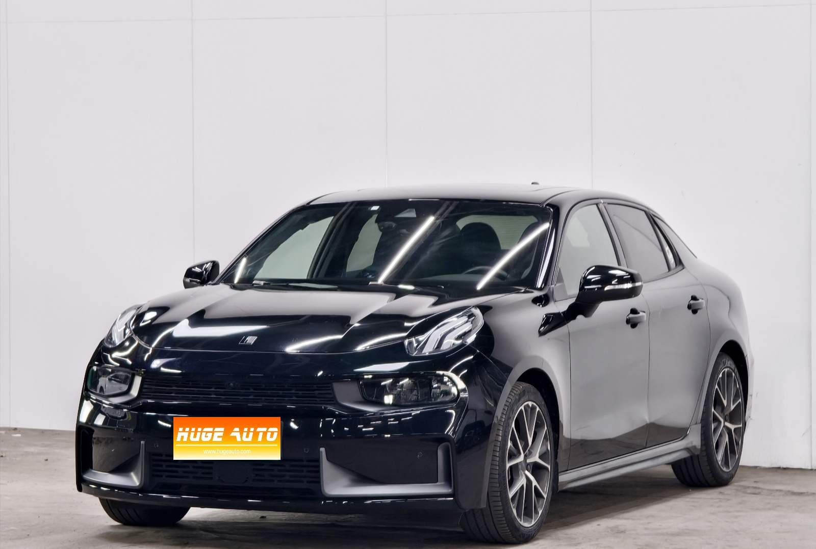 MY2019 LYNK&CO 03 2.0TD AT Power Pro 
