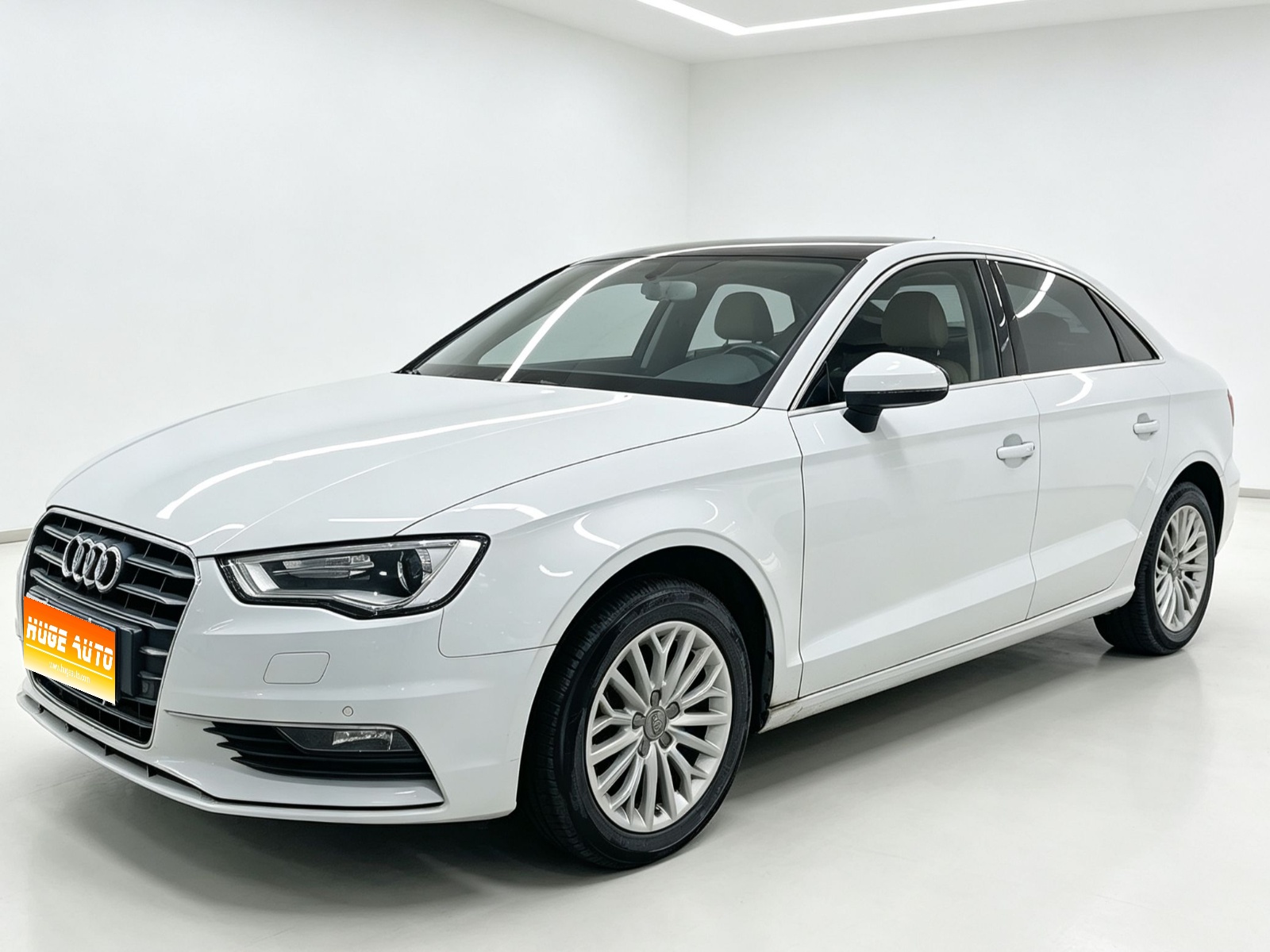 2015款 奥迪A3 Limousine 35 TFSI 百万纪念智领型