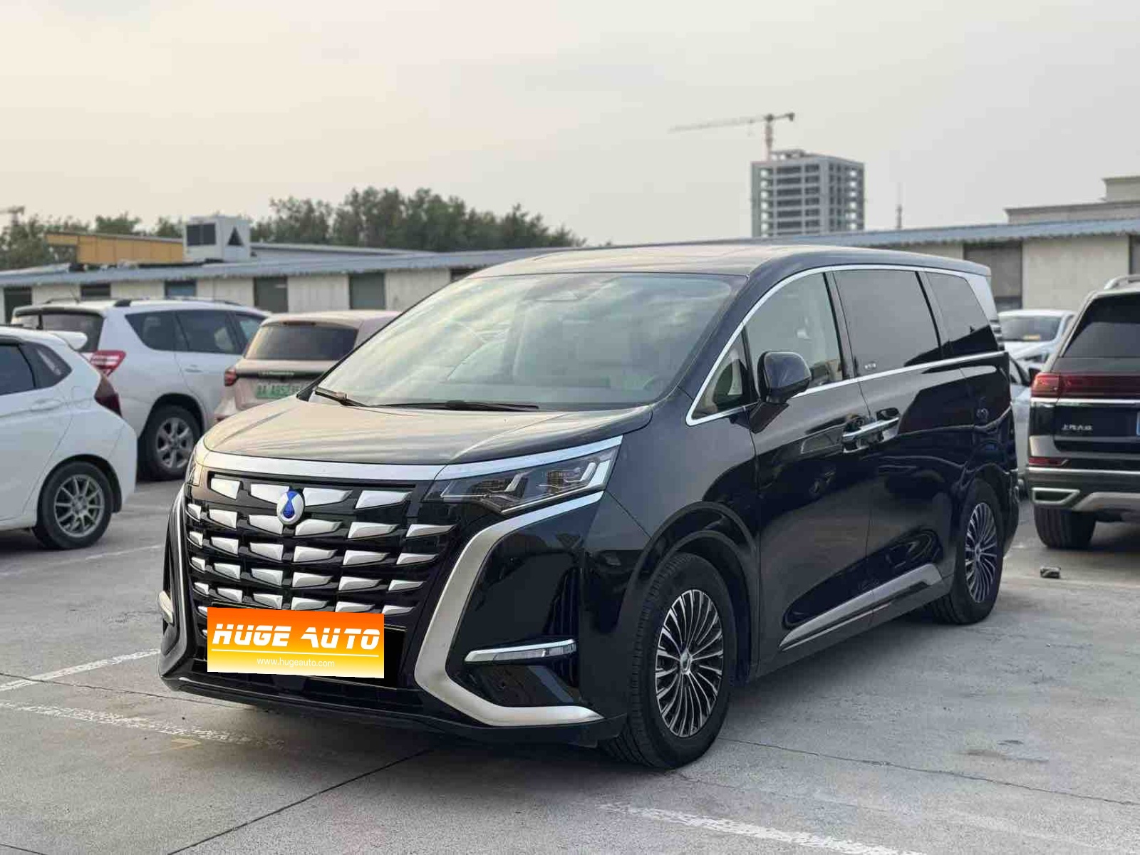 2024款 腾势D9 DM-i 980 四驱尊贵型