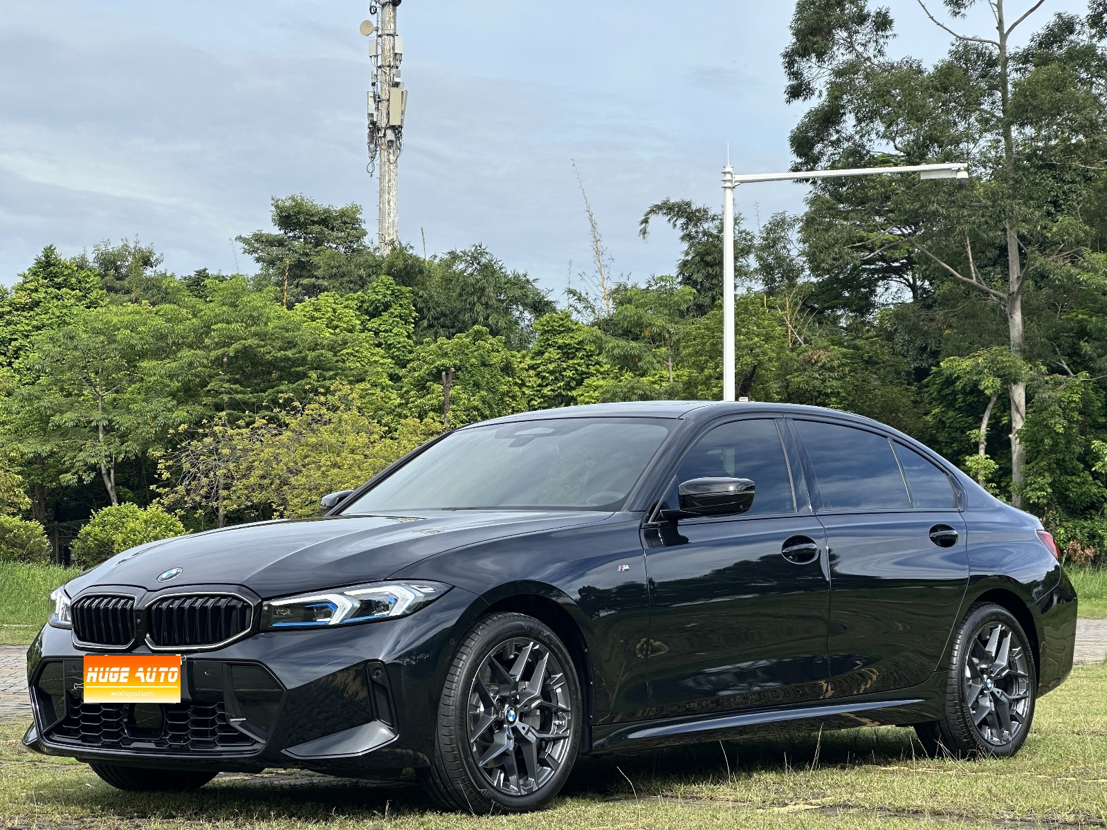 2025款 宝马3系 330Li 尊享型 M运动曜夜套装