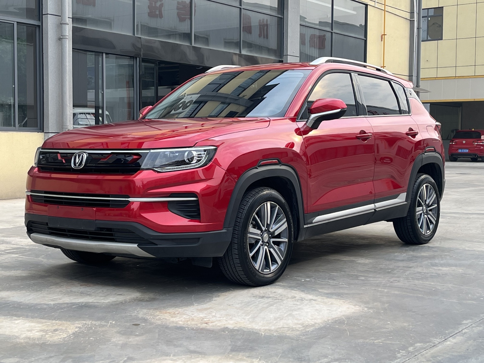2019款 长安CS35 PLUS 1.4T 自动酷联蓝鲸版