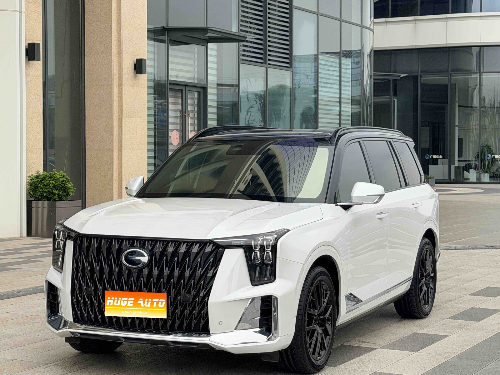 MY2024 Trumpchi GS8 Hybrid 2.0TM 2WD Distinguished