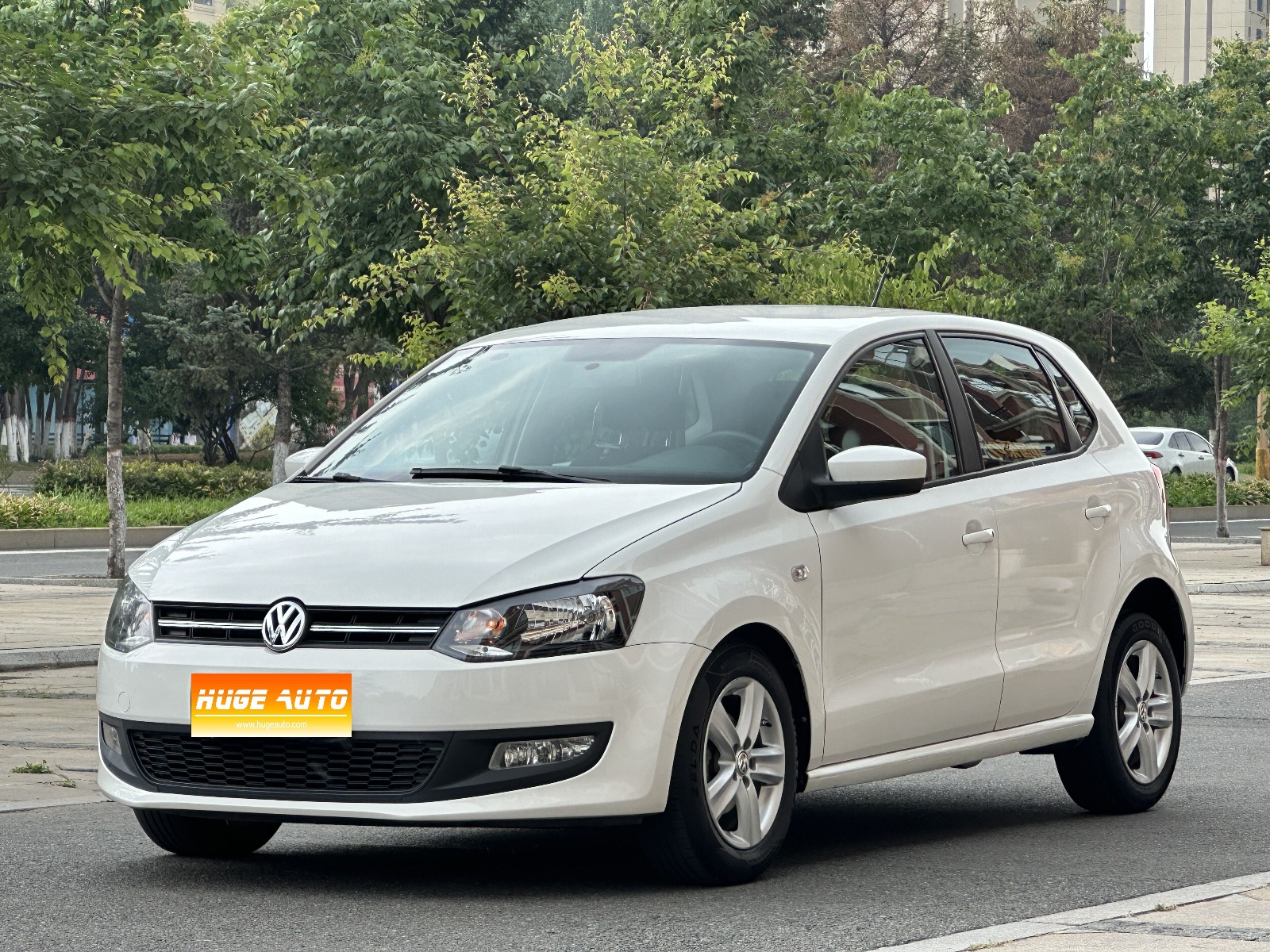MY2011 POLO 1.6L AT Superior Version 