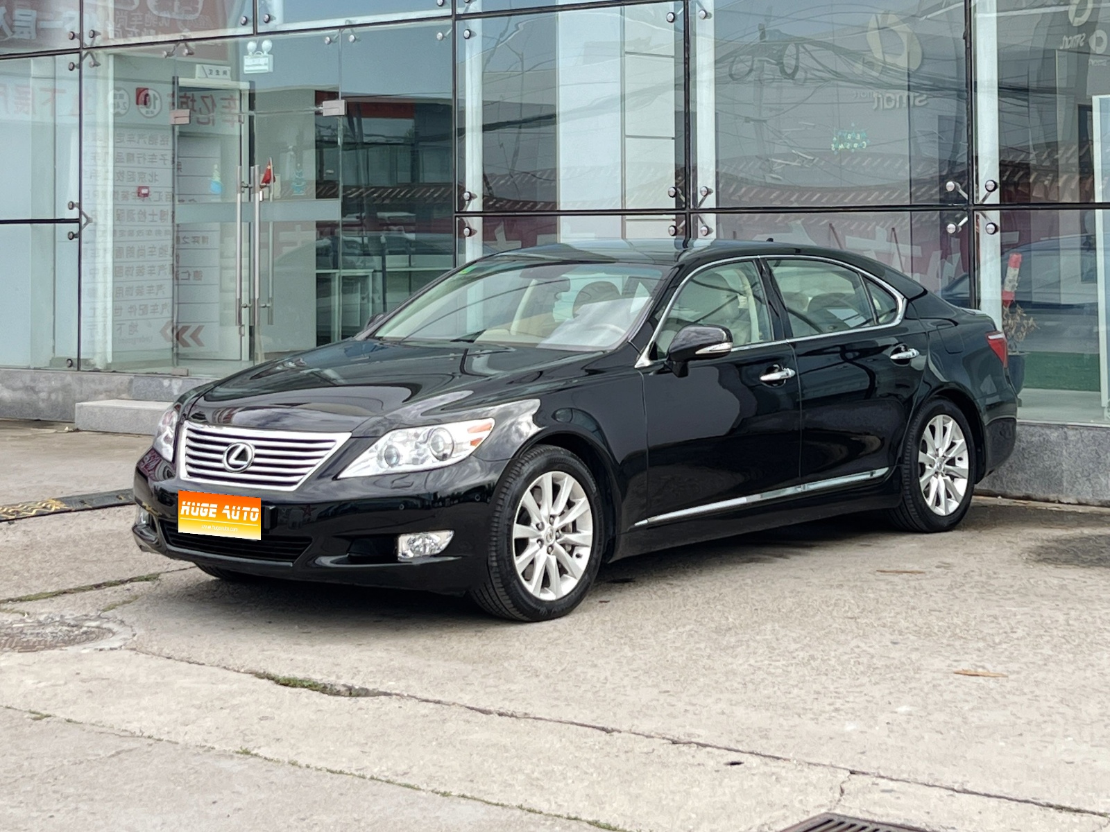 MY2010  Lexus LS 460L