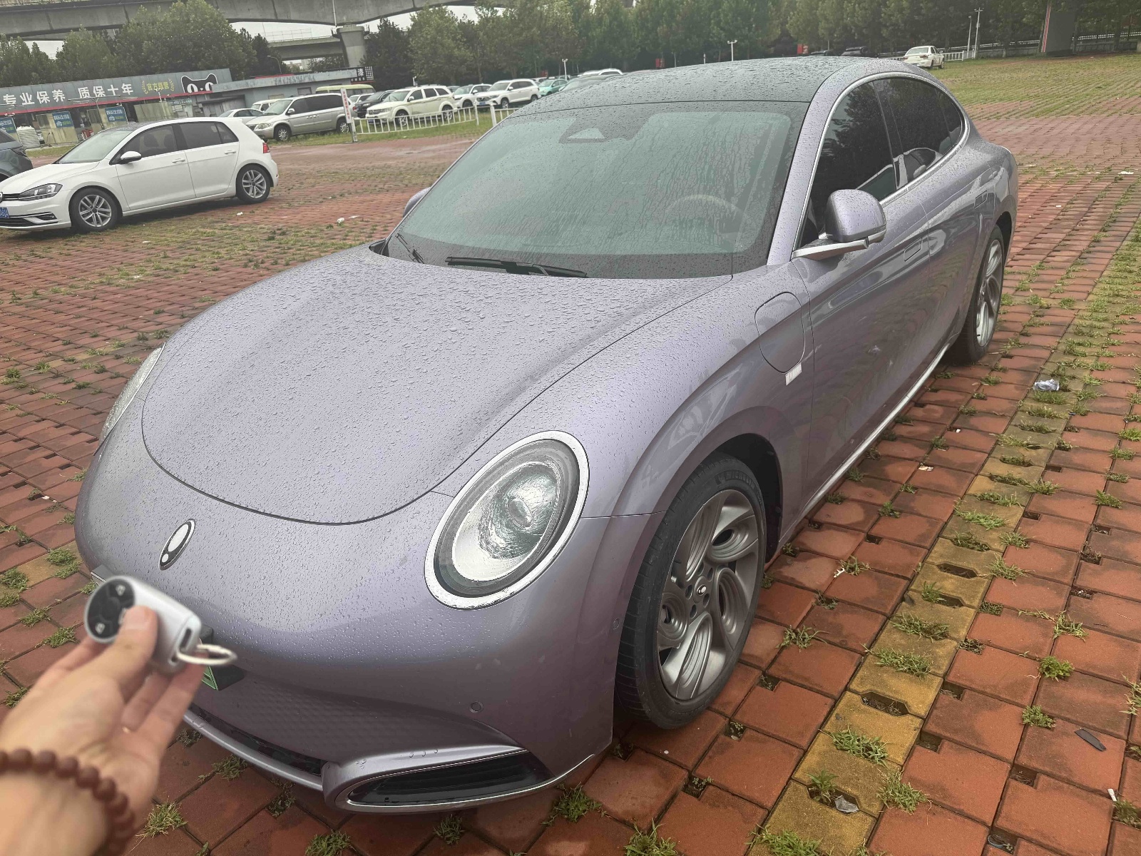 2022款 欧拉闪电猫 555km 尊贵版