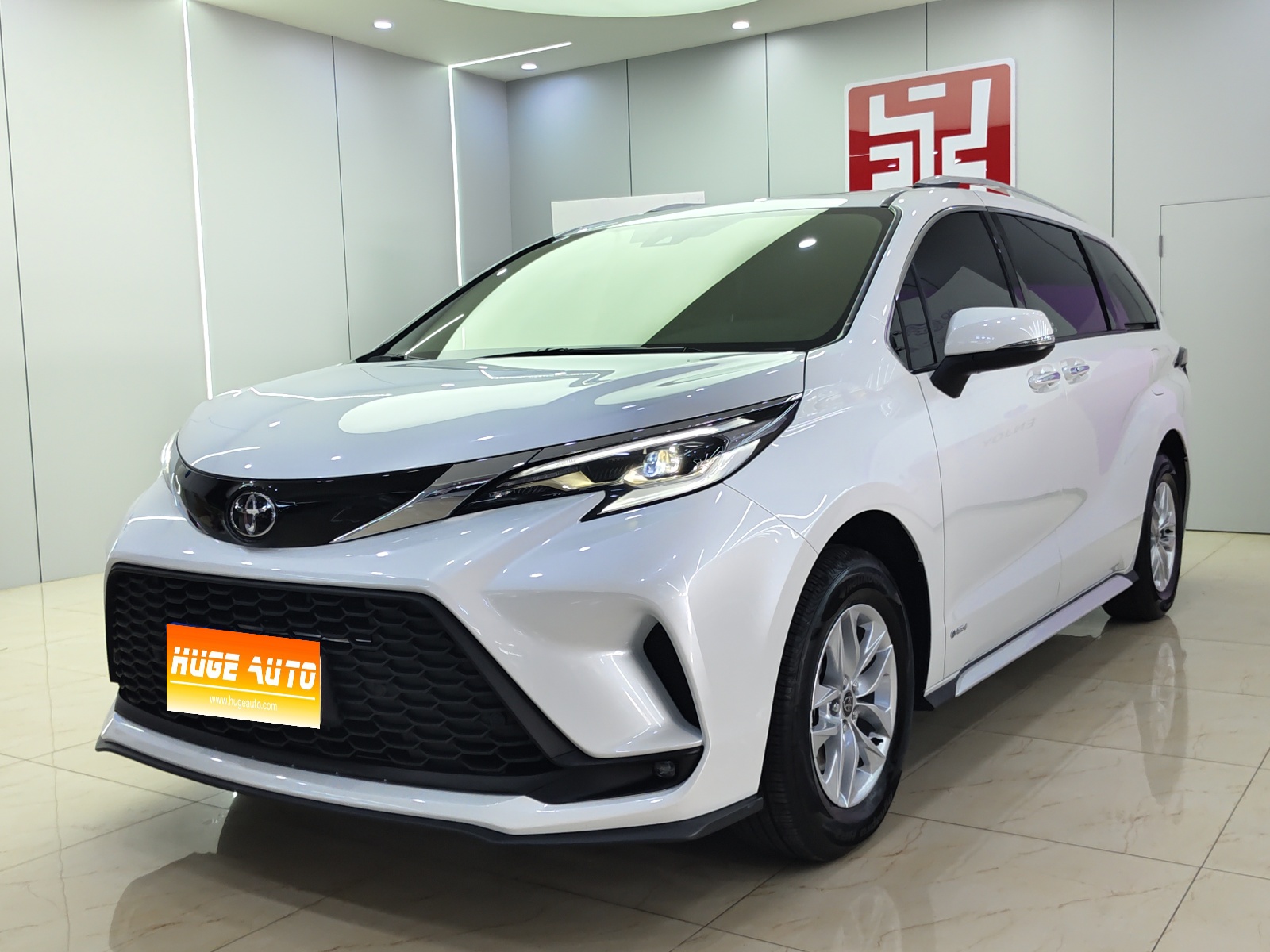 MY2024 Granvia 2.5L Hybrid  Comfort