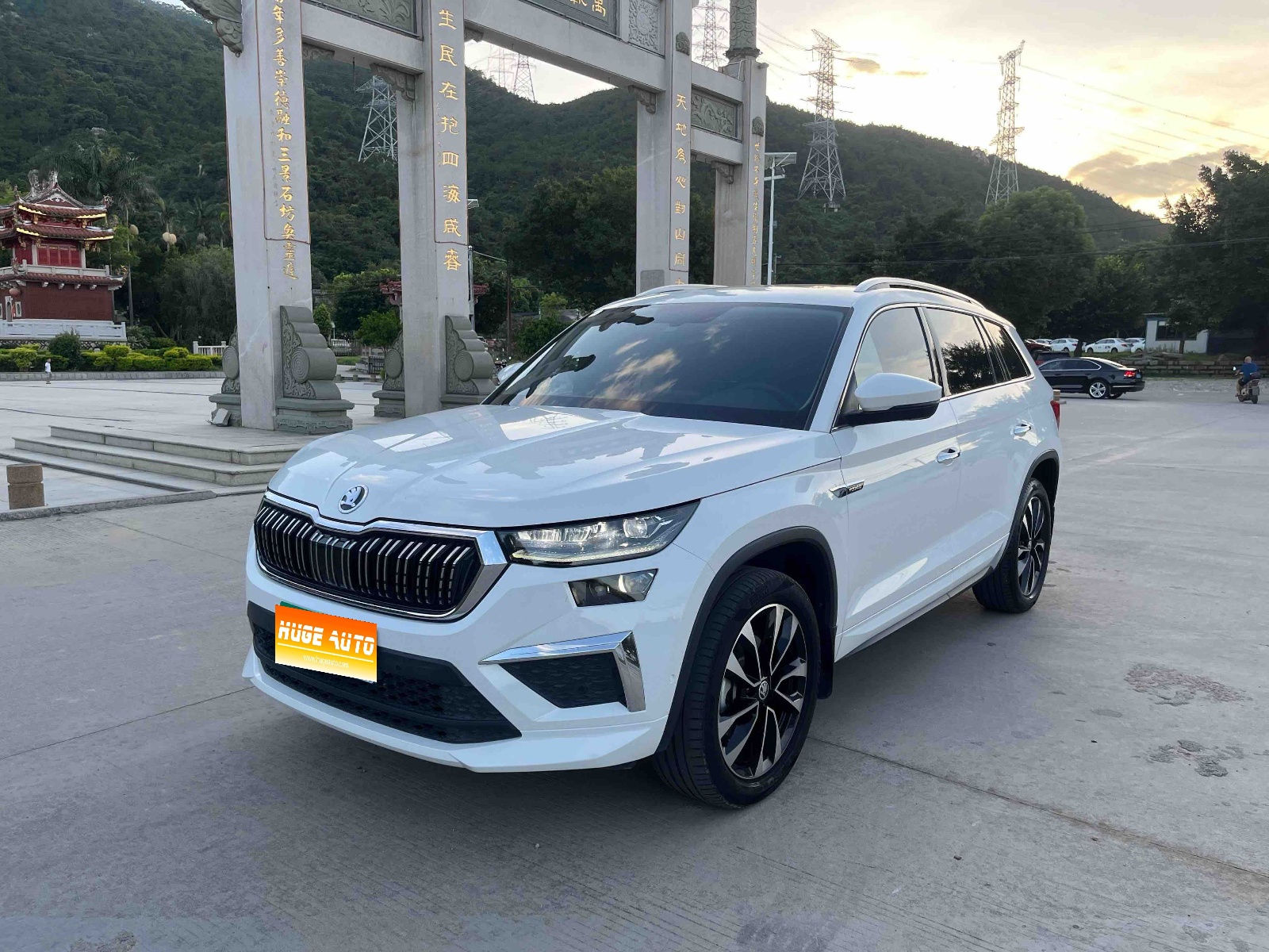 MY2022 Kodiaq TSI330 7-Seat 2WD Deluxe Version