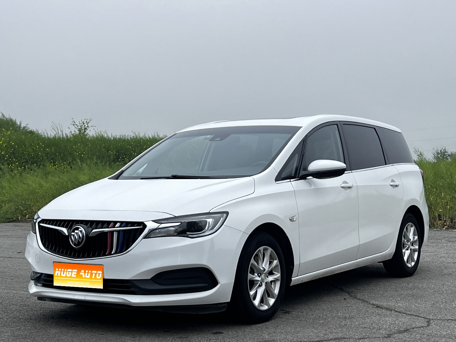 MY2018 Buick GL6 18T 6-Seat Luxury Version 