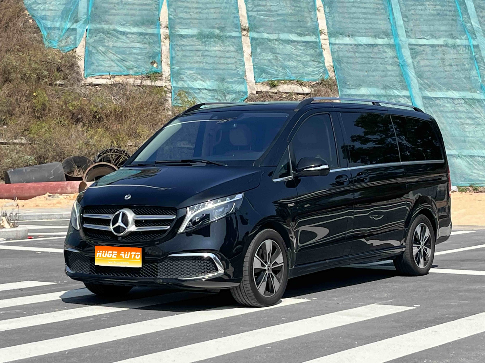 2022款 奔驰V级 V 260 尊贵版
