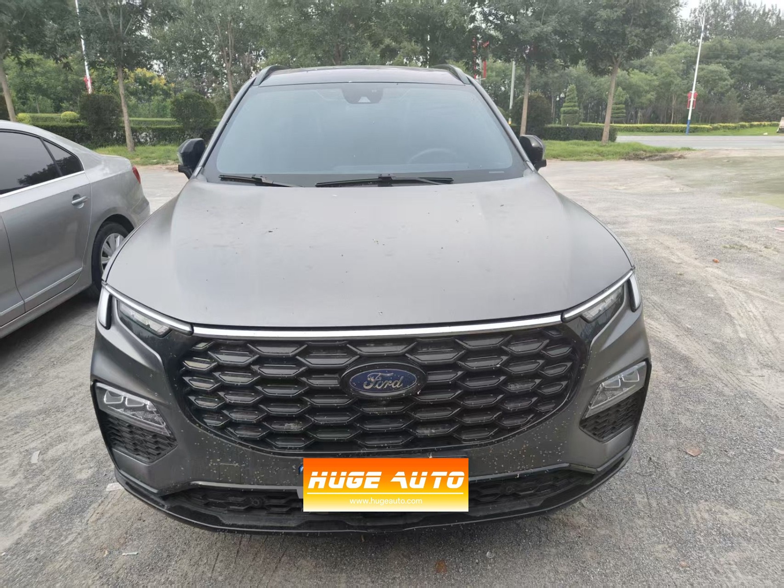 MY2023 Equator EcoBoost 225 Black-Orange Exclusive 7 seats （2/2/3）
