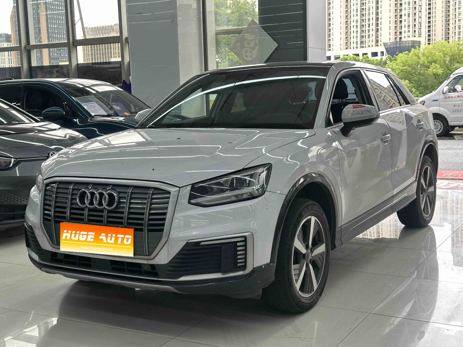 MY2019 Audi Q2L e-tron Q2L e-tron BEV Cool Version