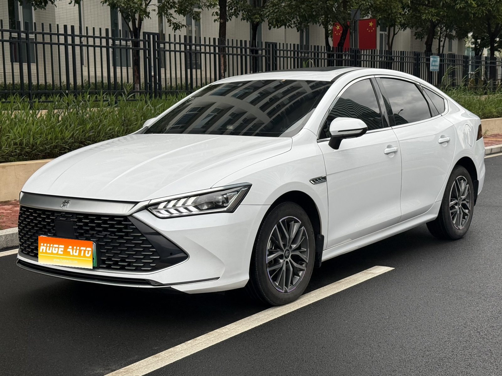 MY2021 Qin PLUS DM-i 120KM Flagship