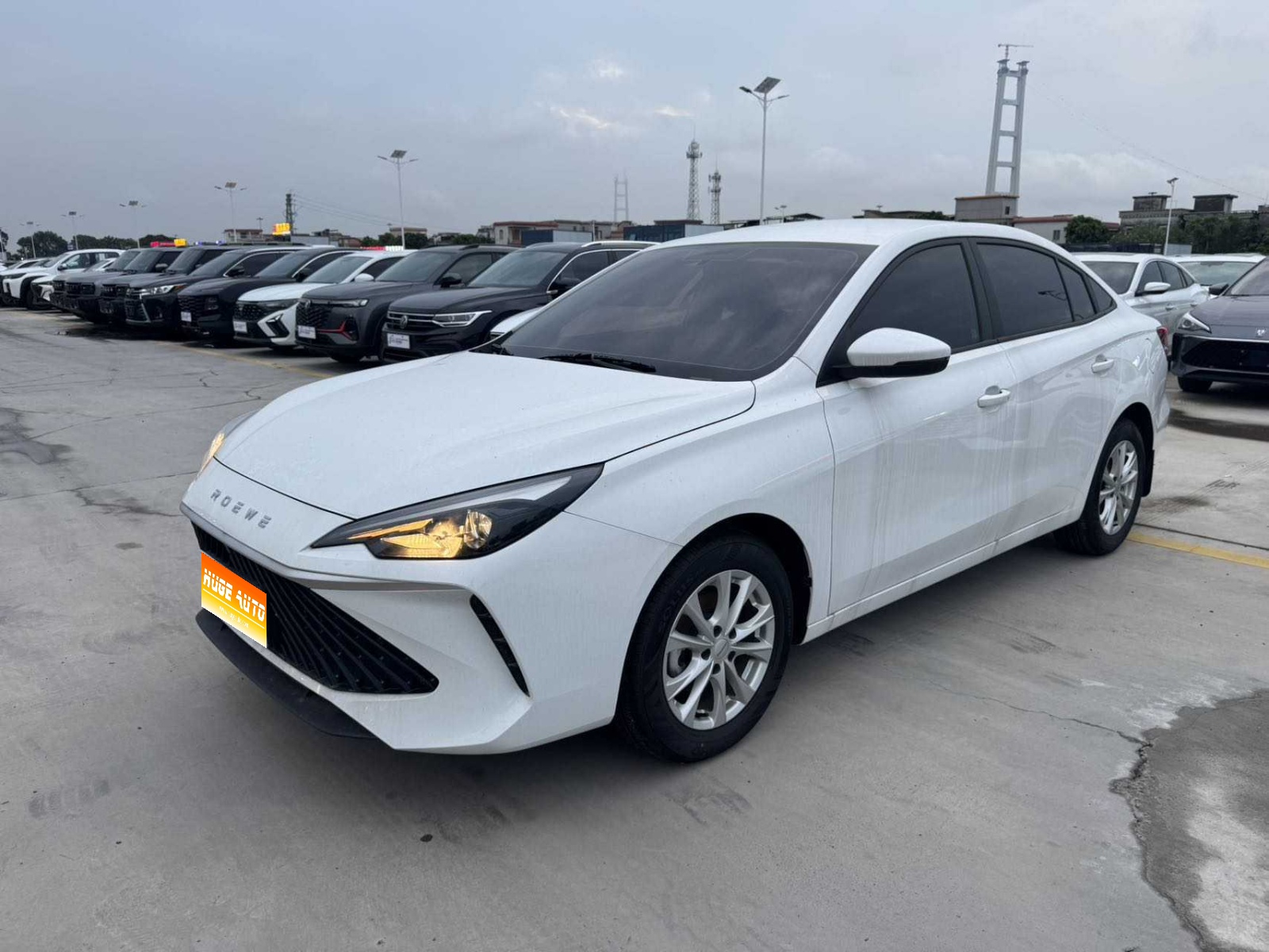 MY2026 ROEWE i5 1.5L MT Enjoy Version