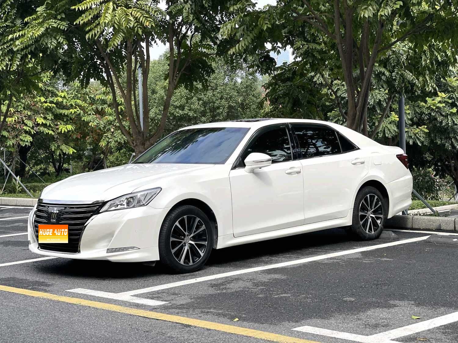 MY2018 Crown 2.0T Fashion Version