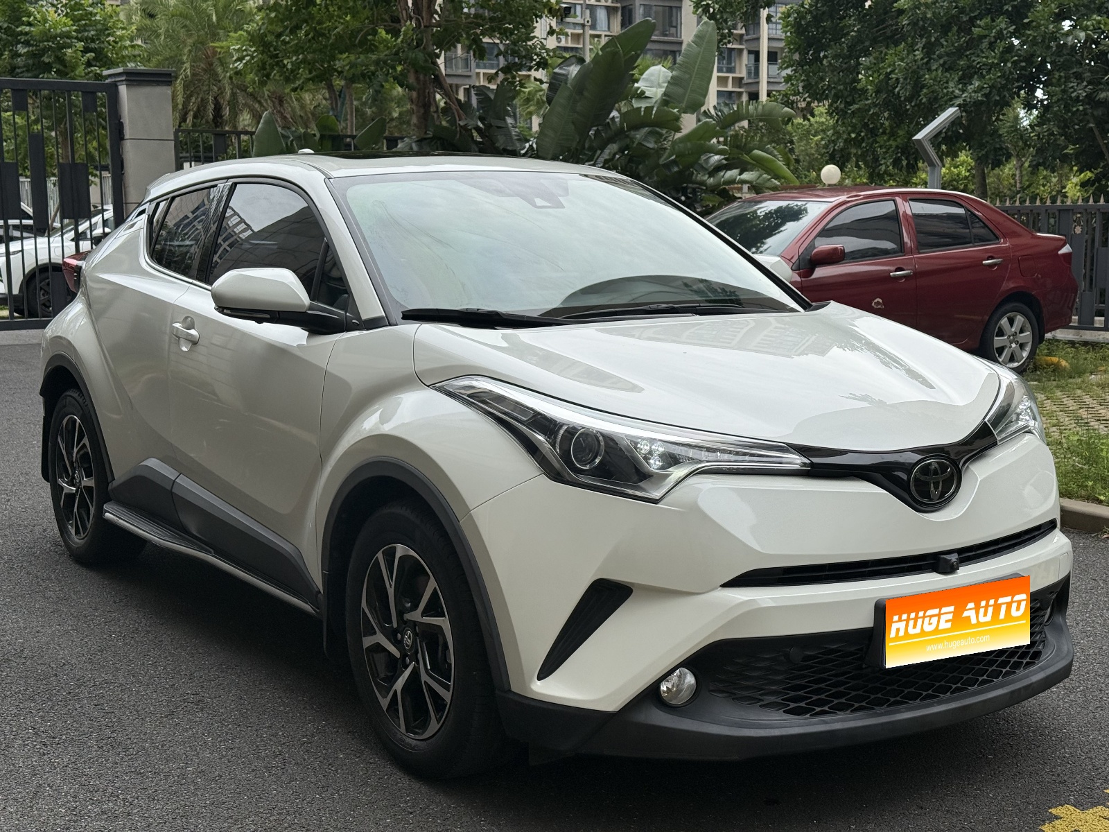 2020款 丰田C-HR 2.0L 领先版