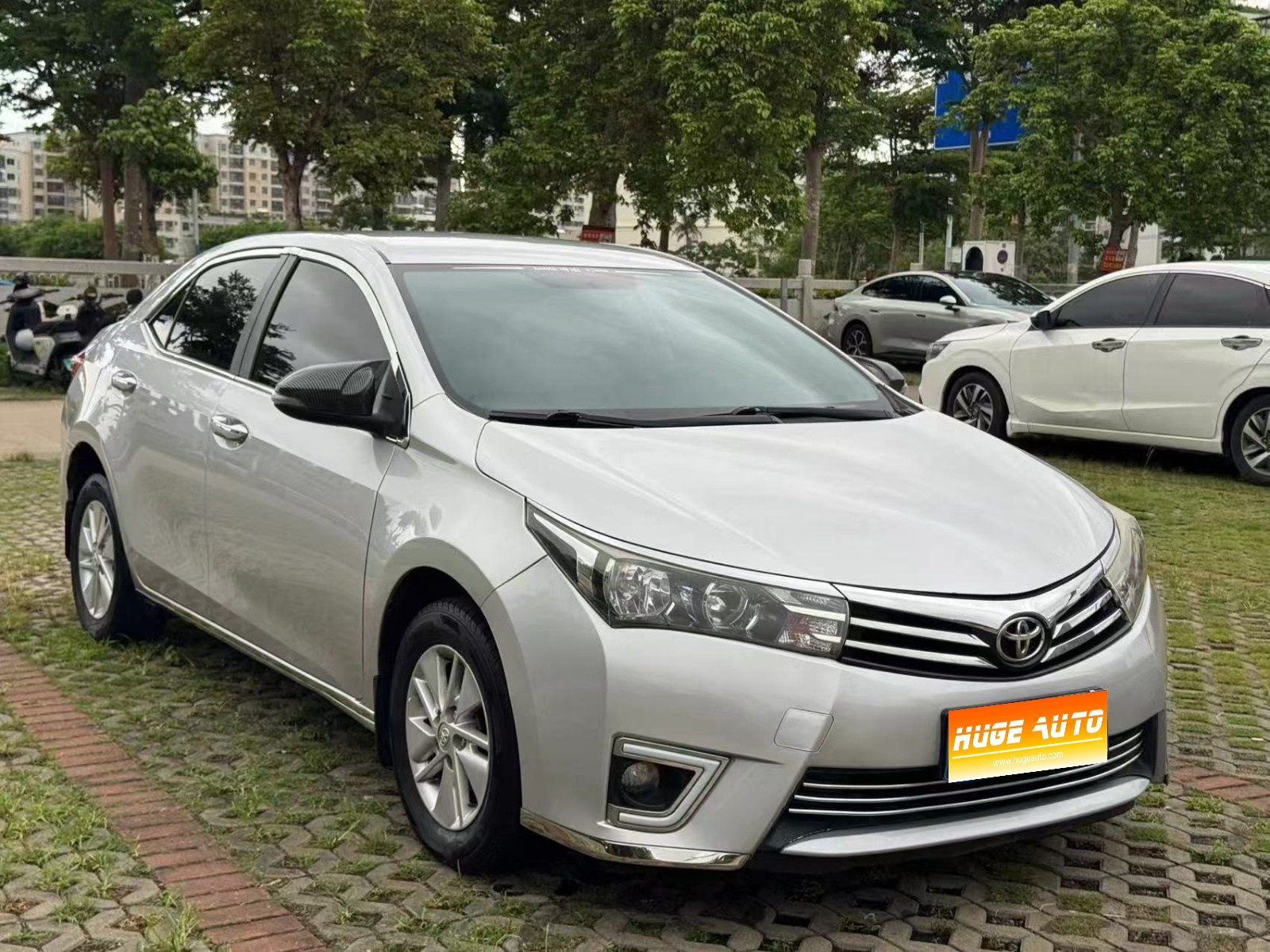 MY2016 Corolla 1.6L CVT GL-i Cool Version 