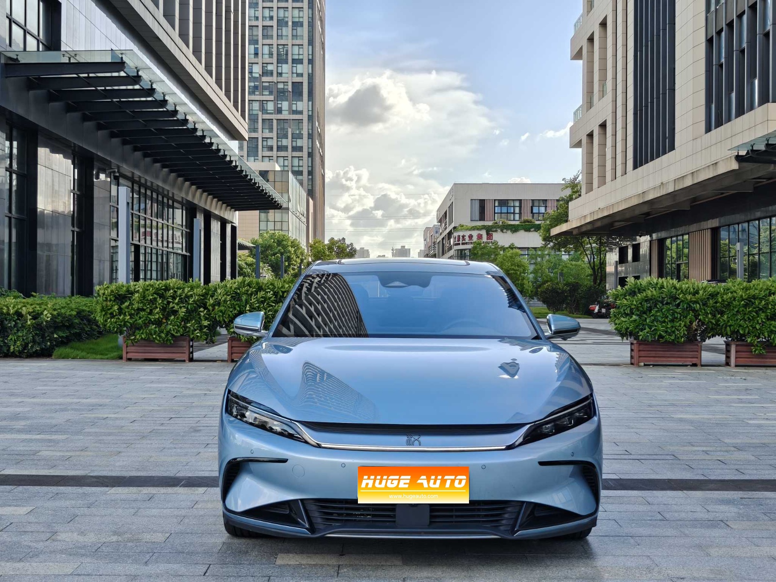 2023款 汉 EV 冠军版 605KM前驱尊贵型