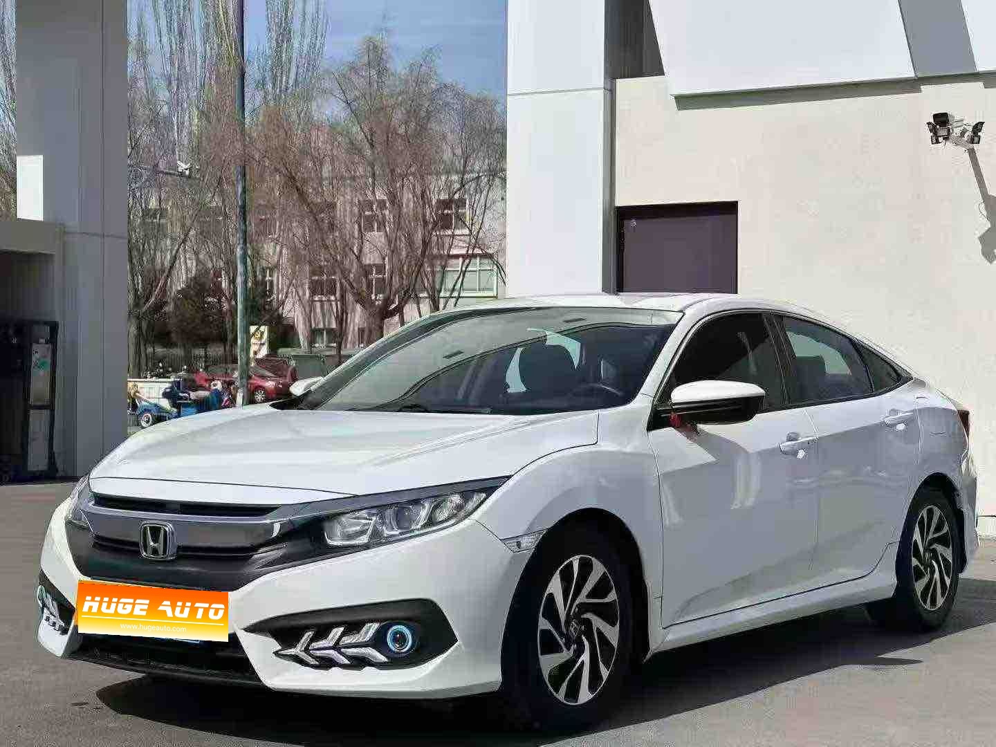 2016款 思域 220TURBO 自动豪华版