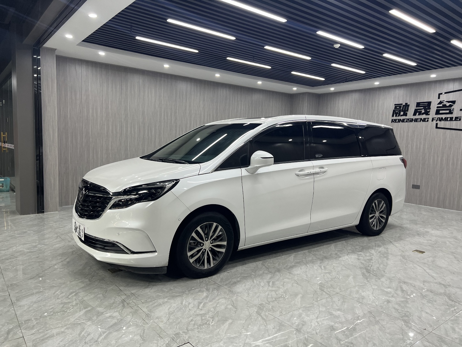 MY2020 Buick GL8 ES 653T Exclusive Version 