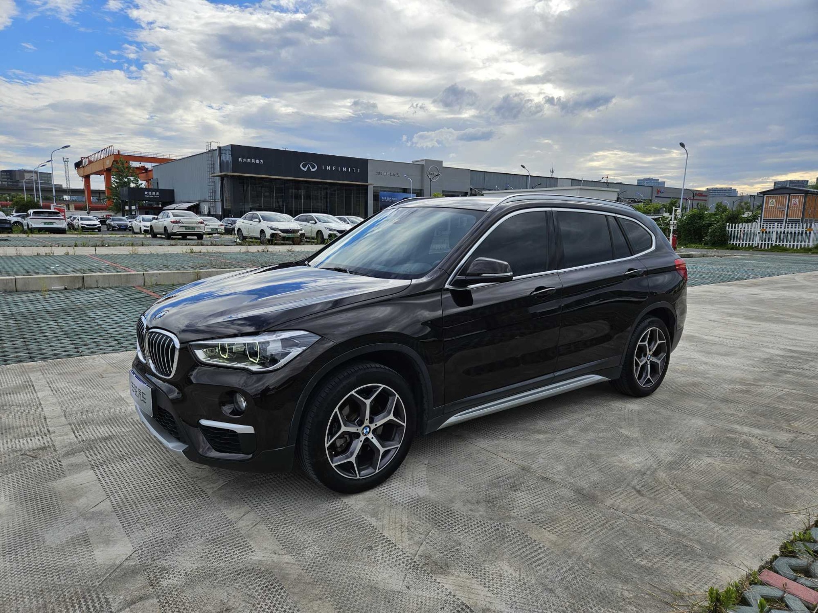 MY2019 BMW X1 sDrive18Li Exclusive Version 