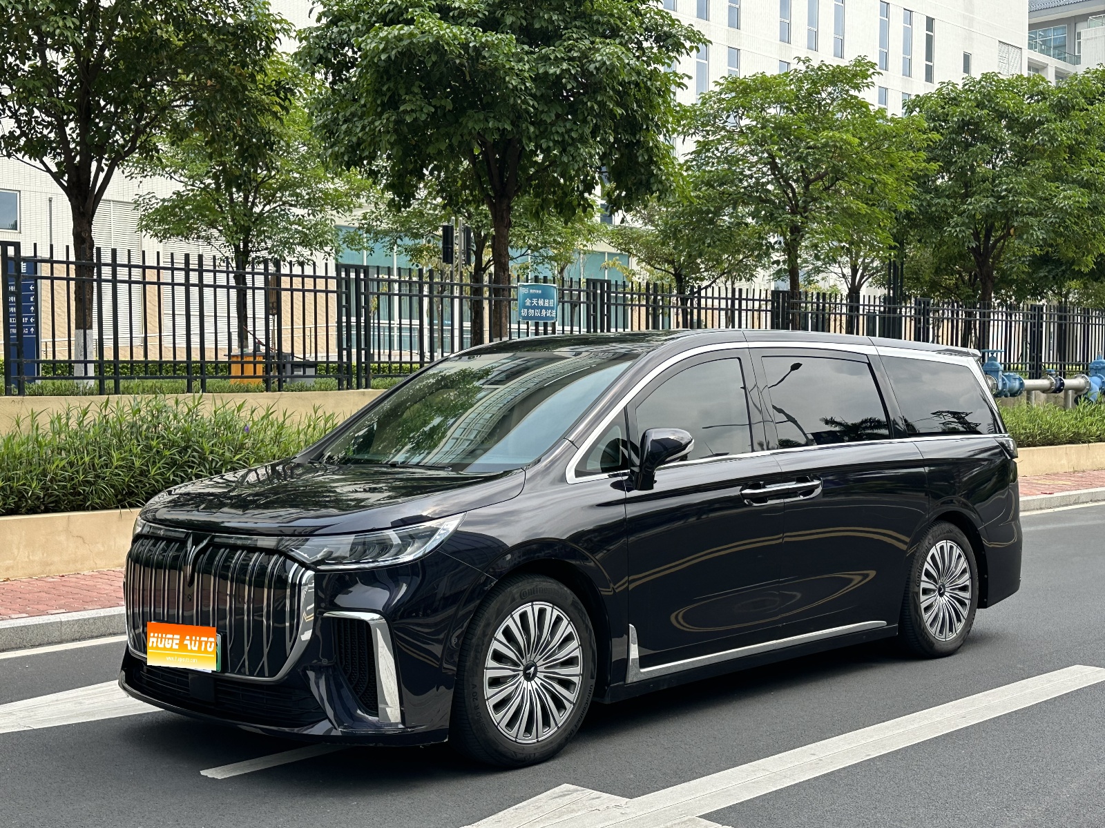 2022款 岚图梦想家 0碳版 梦+智享续航包 605km