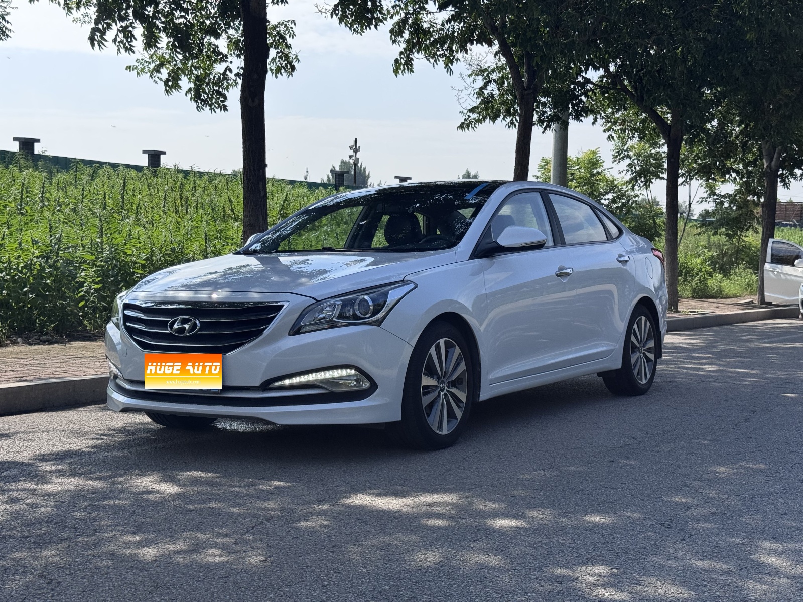 MY2014 Mistra 1.8L AT Distinguished Version DLX