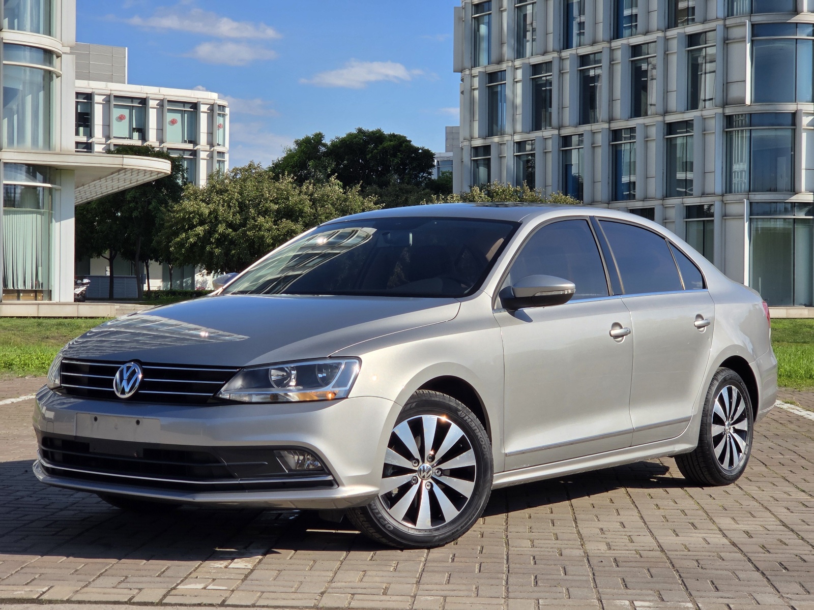 MY2017 Sagitar 230TSI AT Comfort Version 