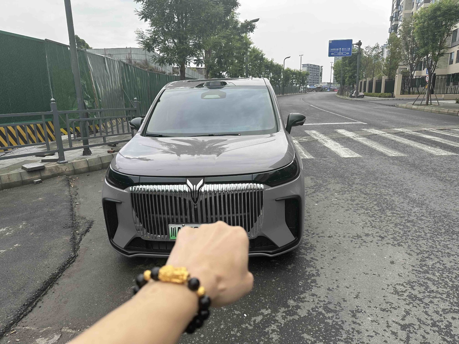 MY2025 VOYAH Dreamer PHEV 4WD Flagship ADS