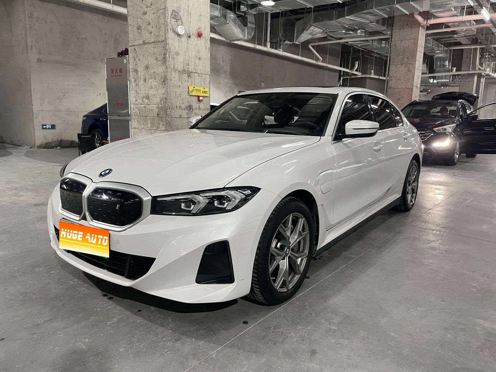 MY2024  BMW  i3 eDrive 35 L