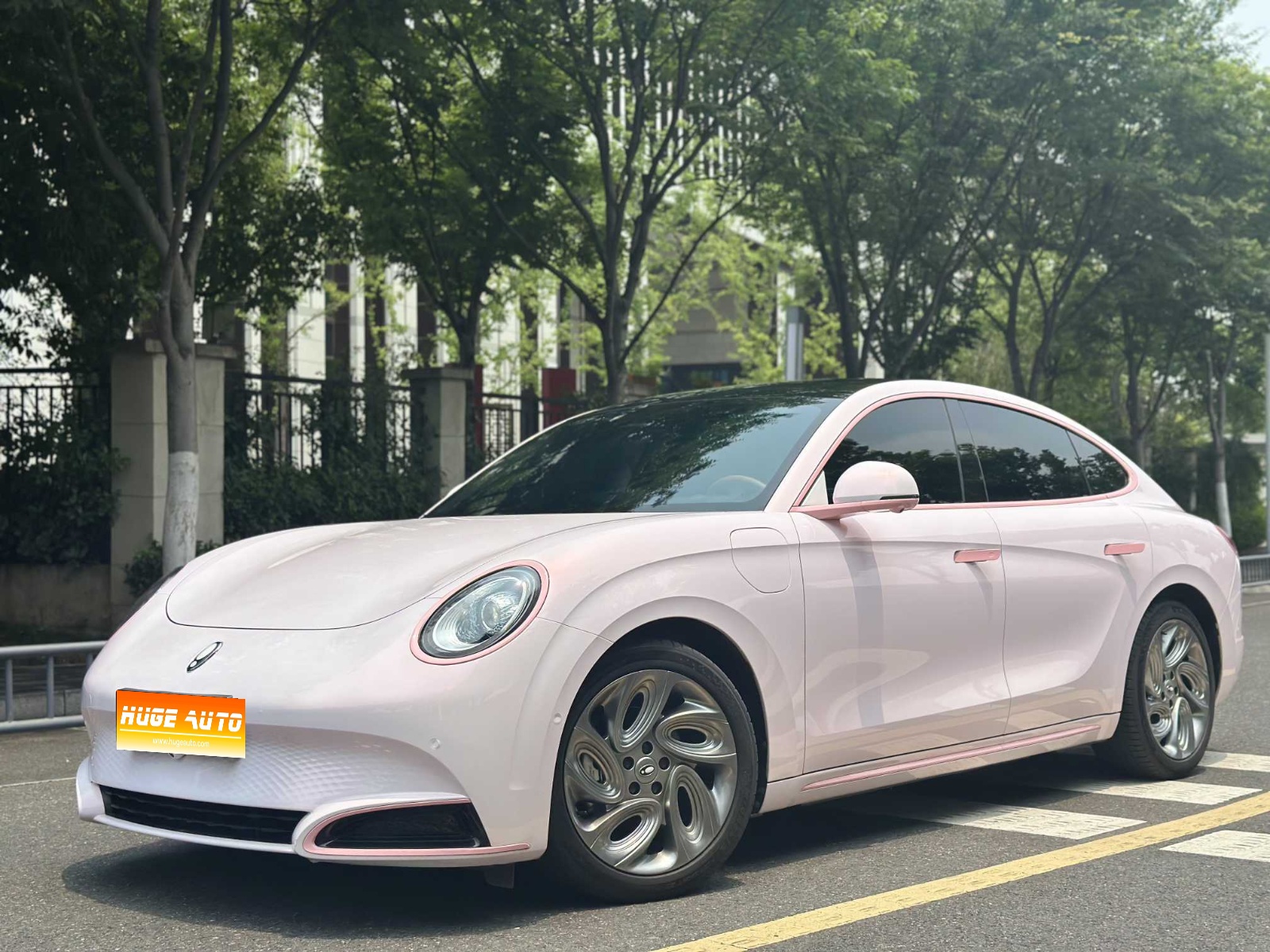 MY2022 Ora 07 555km Distinguished