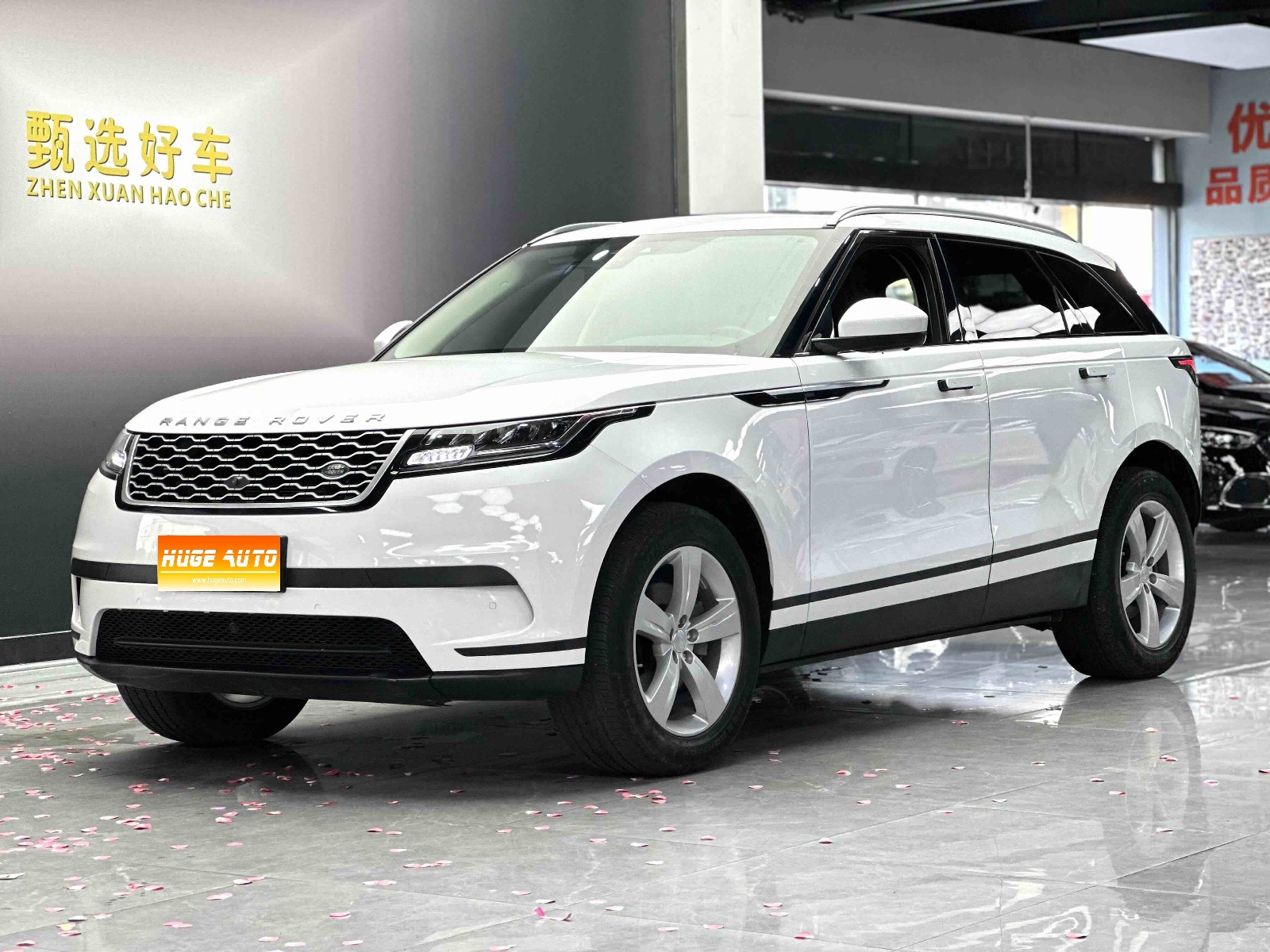 MY2020 Range Rover Velar P250