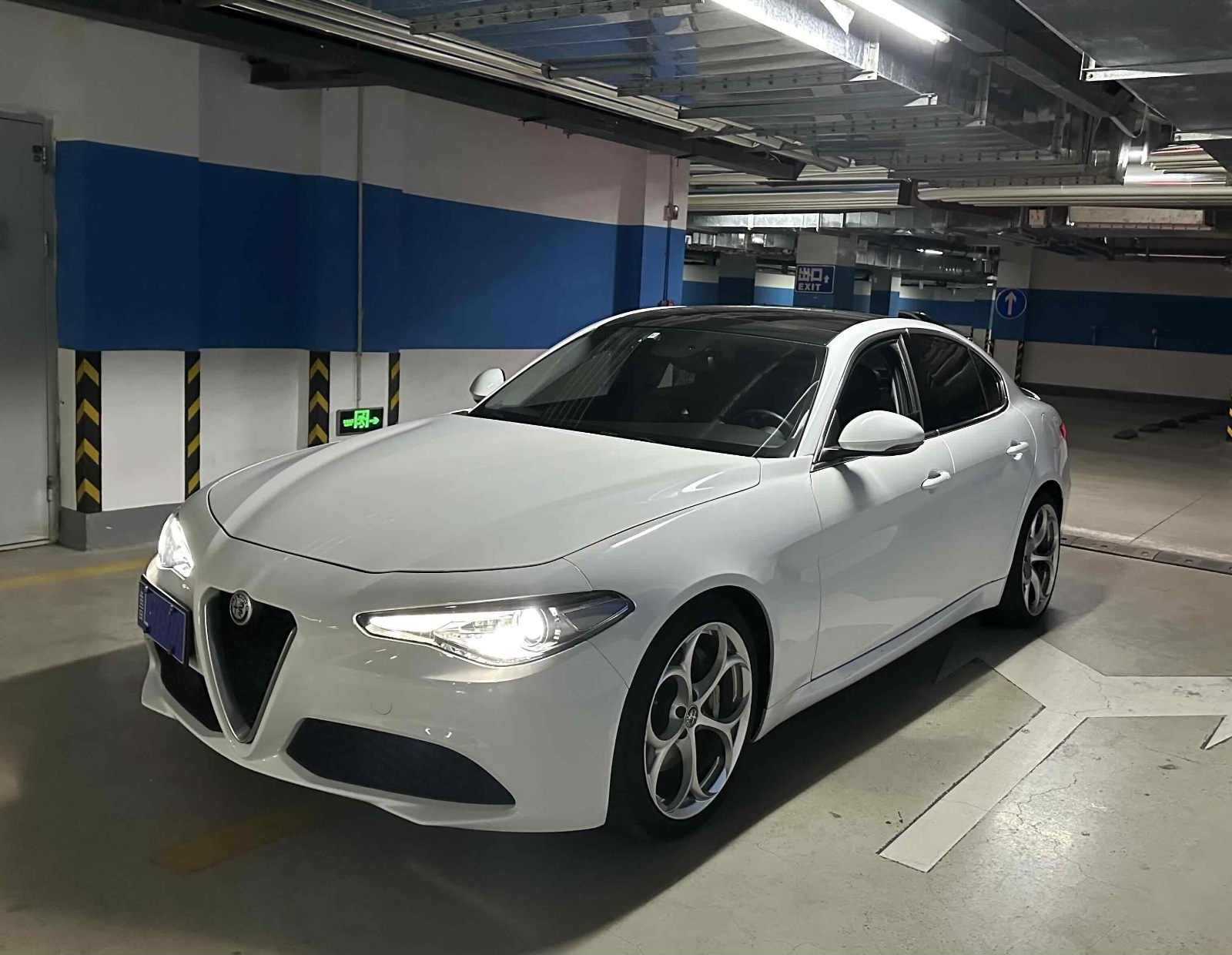 MY2017 Giulia 2.0T 280HP Luxury Version 