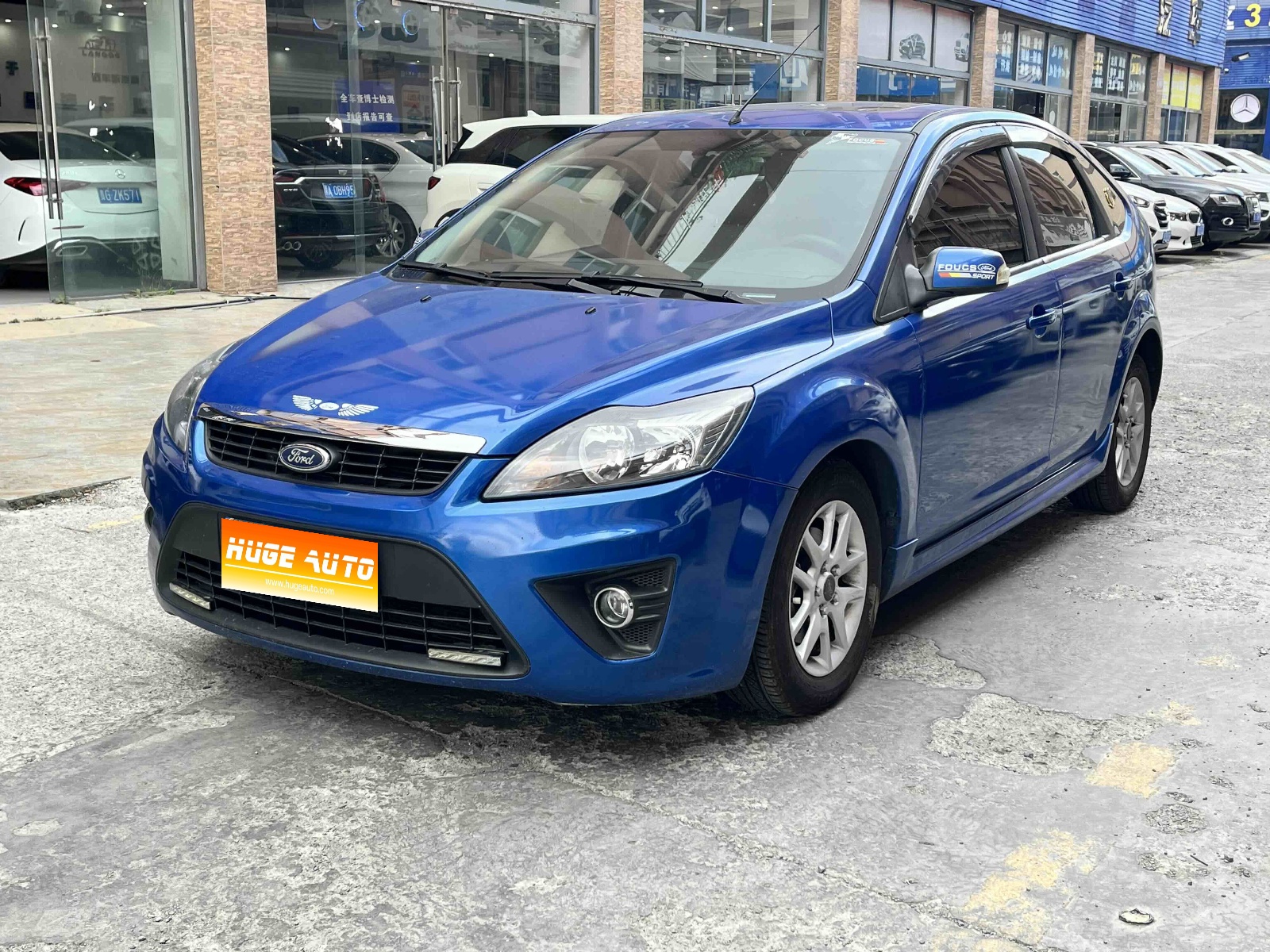 2014款 福克斯 两厢经典 1.8L 自动酷白典藏版