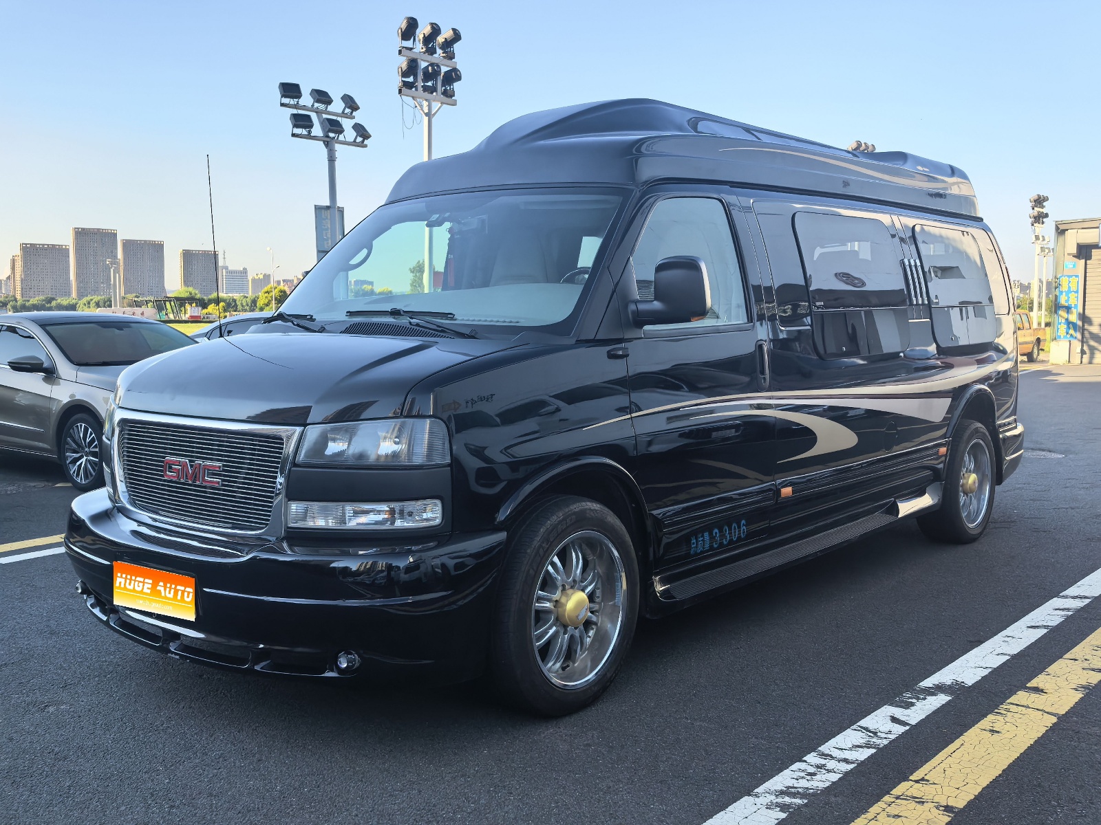 2011款 SAVANA 6.0L 商务之星10座