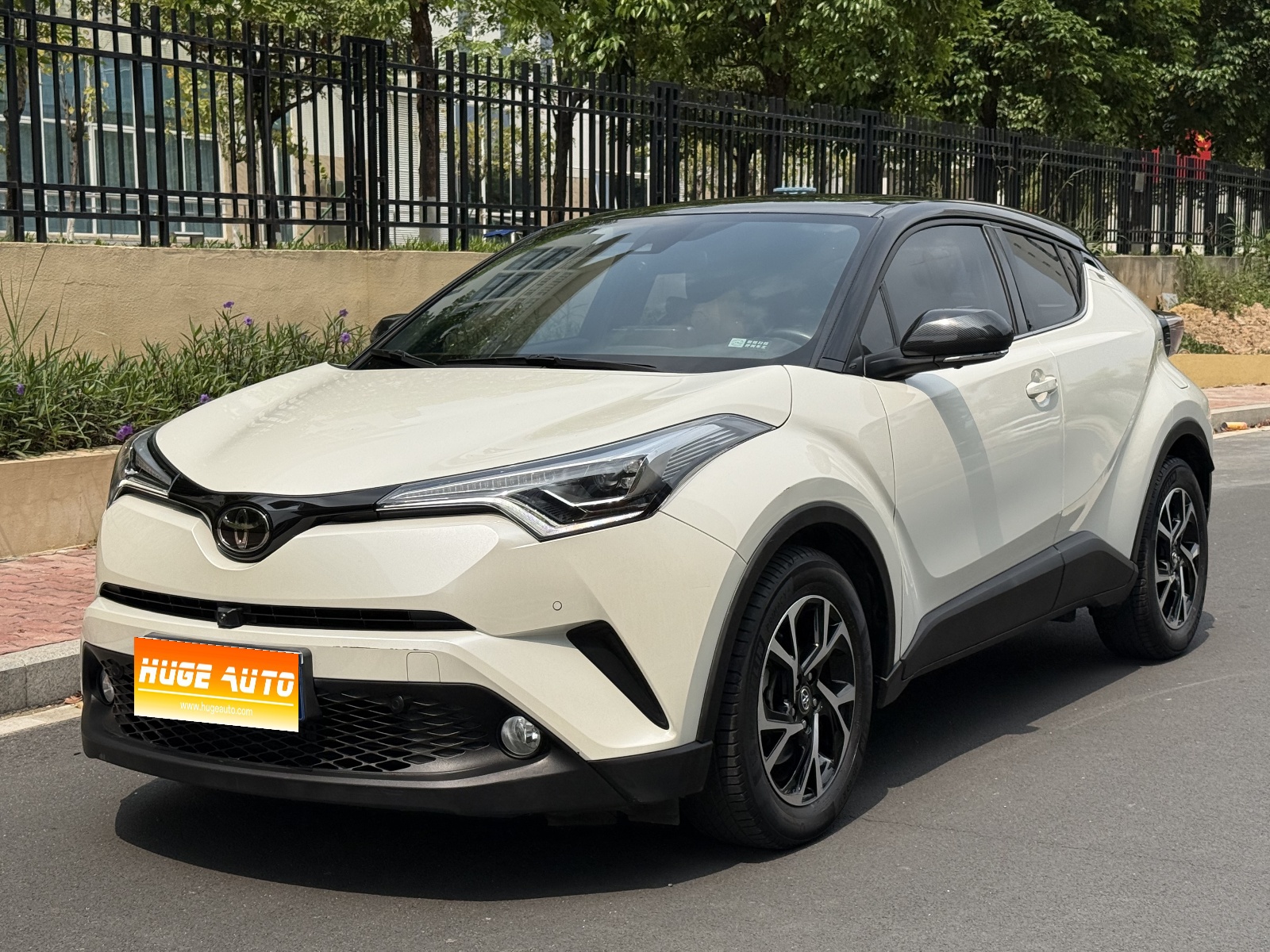MY2020  Toyota C-HR 2.0L  Luxury