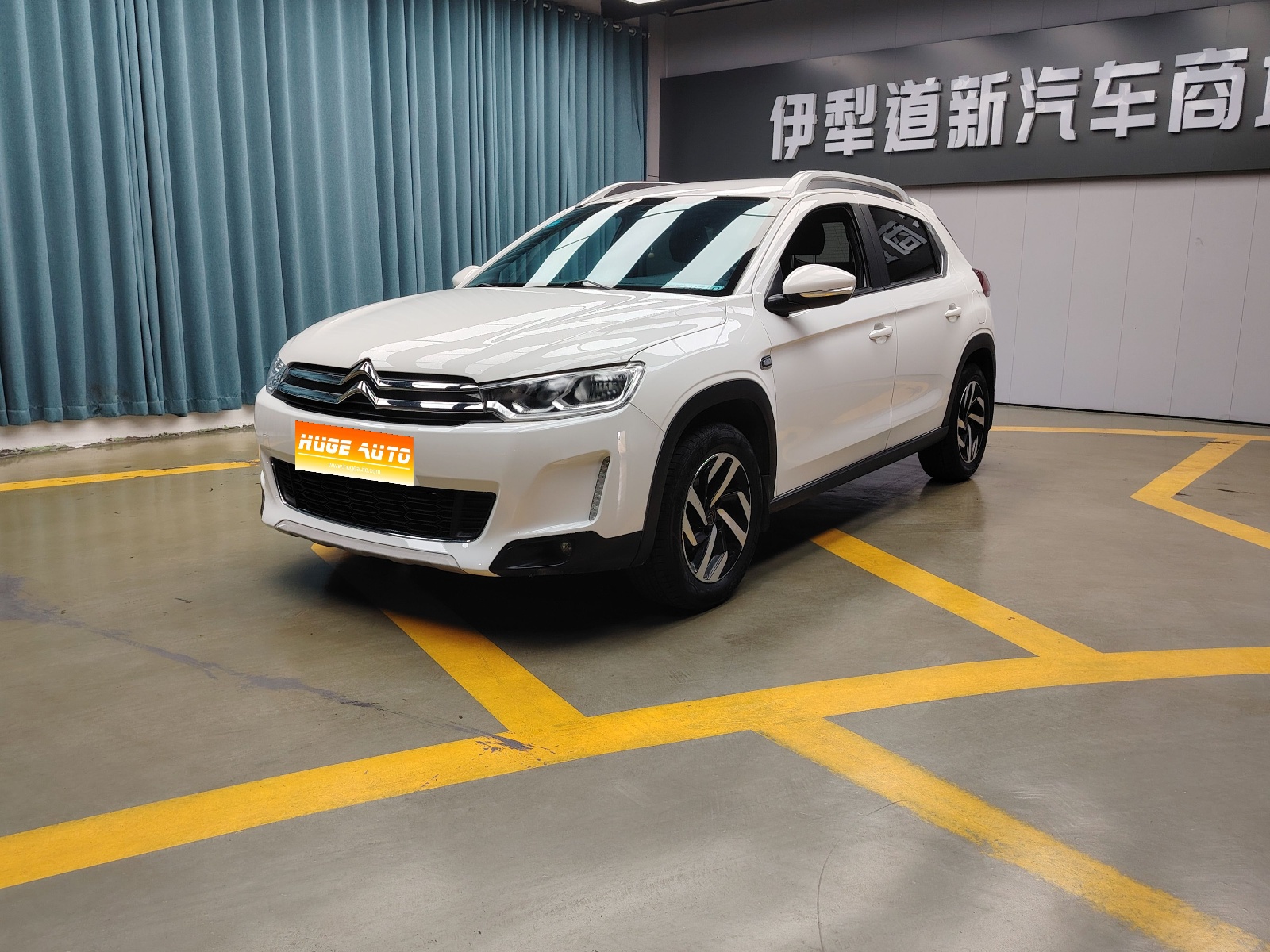 MY2015 Citroën C3-XR 1.6L AT Pioneer Version 