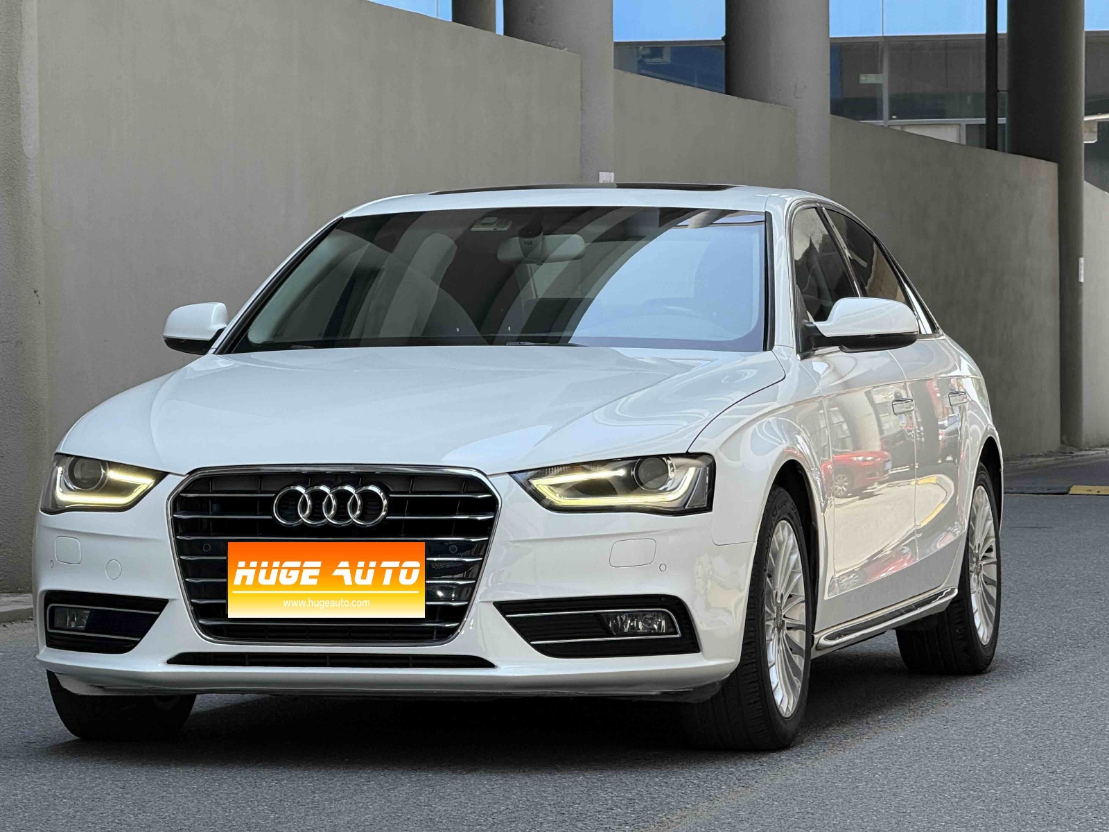 2013款 奥迪A4L 35 TFSI 自动舒适型