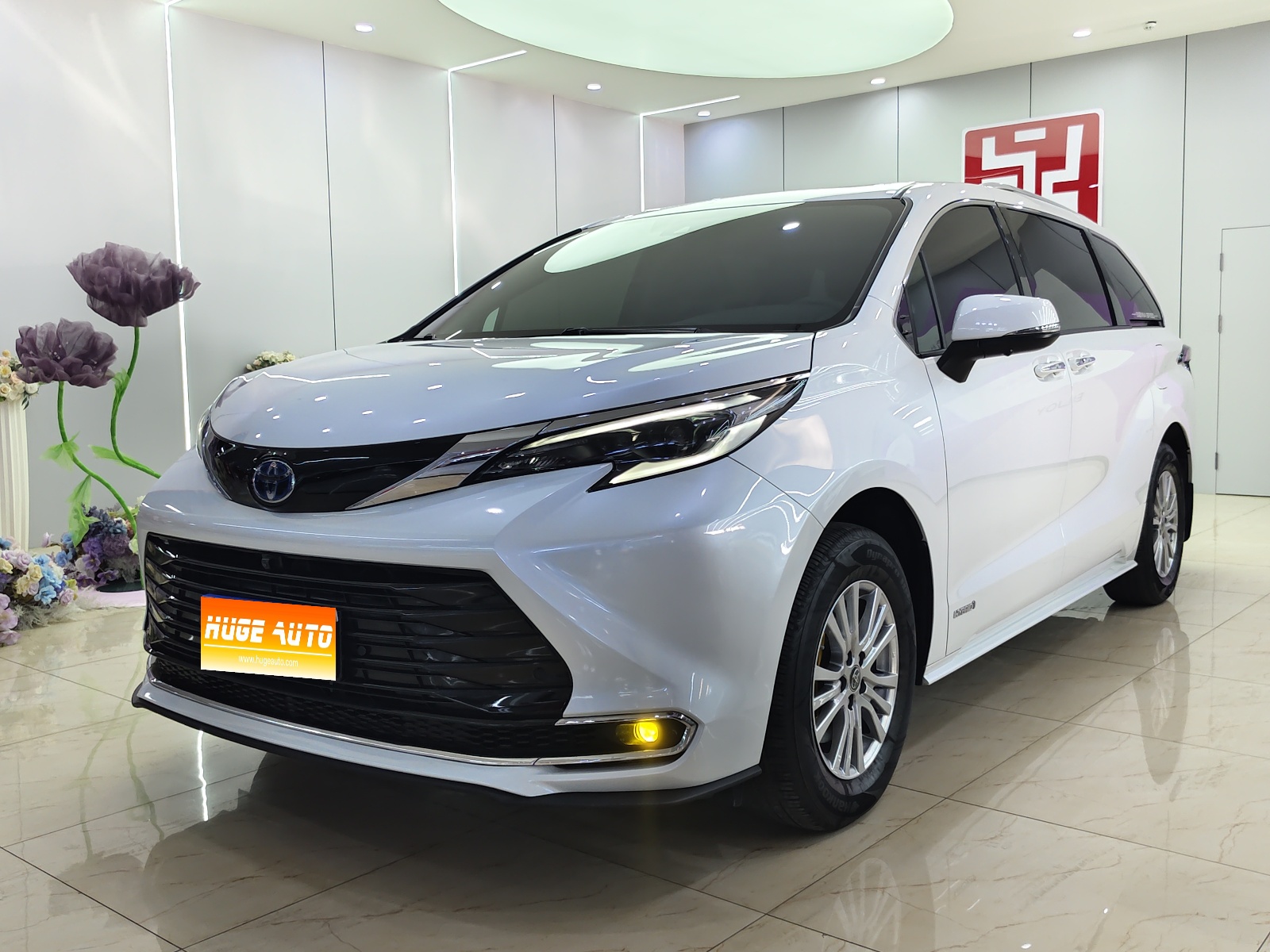 MY2021 SIENNA 2.5L Hybrid Comfort Version 