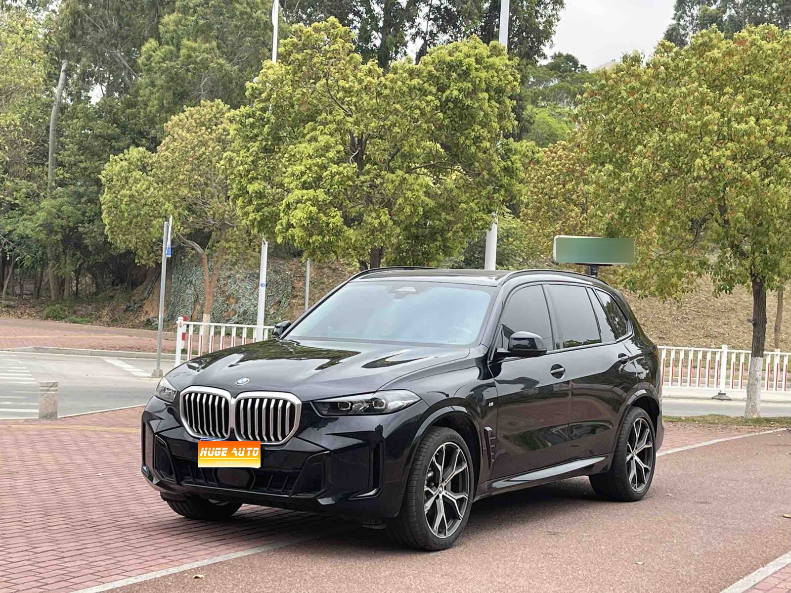 MY2023 BMW X5 xDrive 30Li Exclusive Version M Sport Night Kit