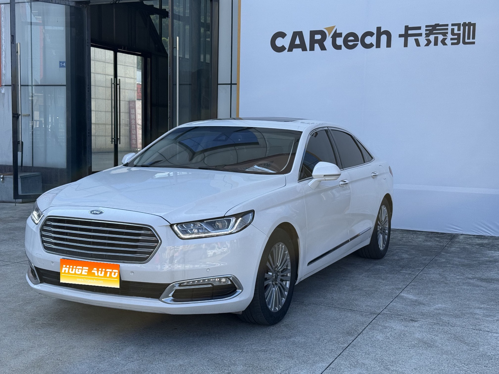 MY2017 Taurus (Ford) EcoBoost 245 Luxury Version 