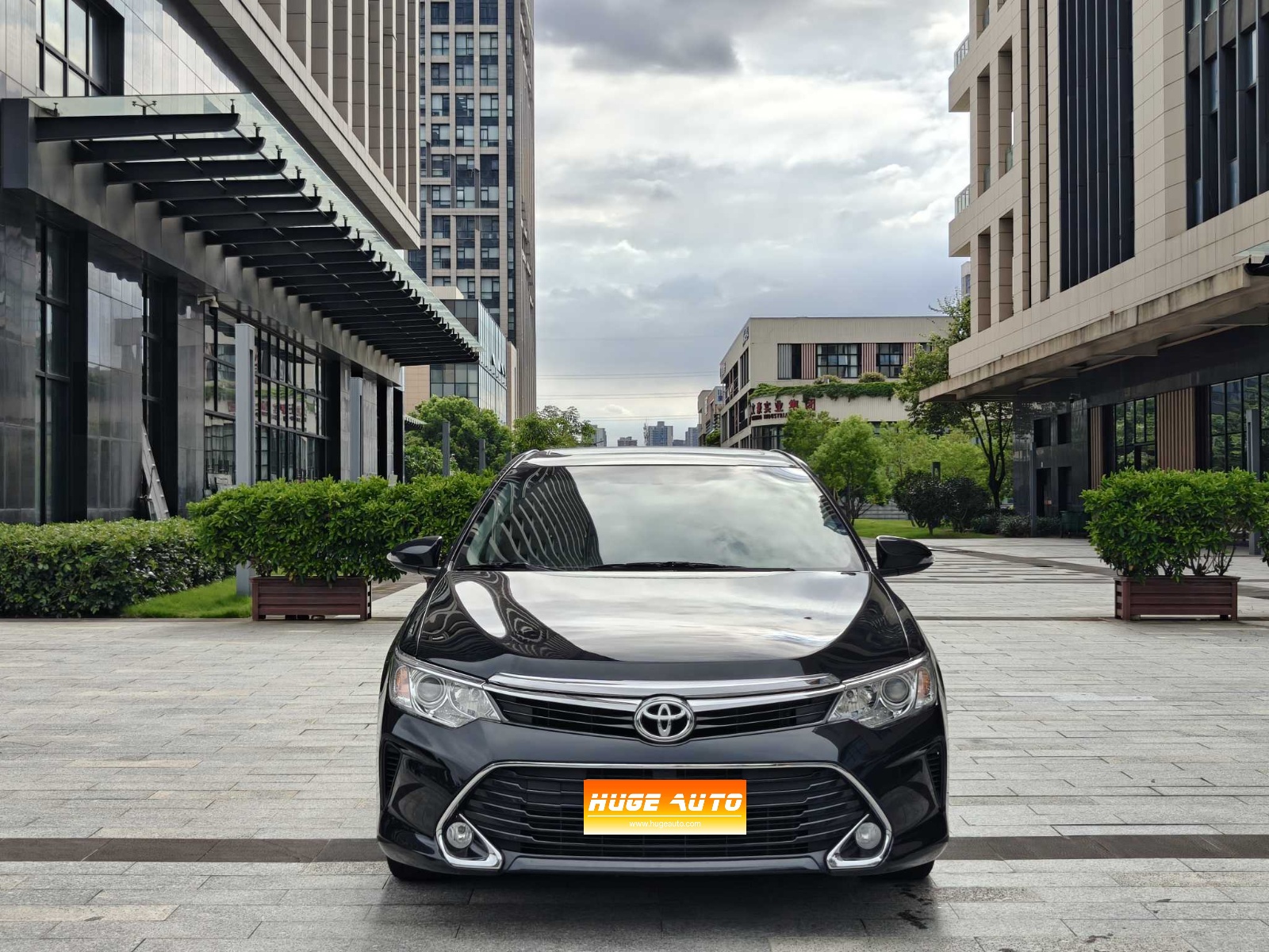 MY2016 Camry 2.0G 10th Anniversary Lead Version