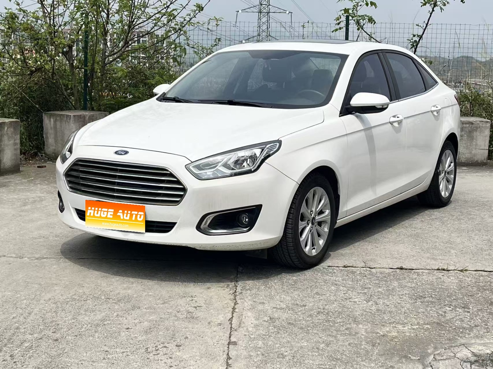 MY2015 ESCORT 1.5L AT Fashion Version 