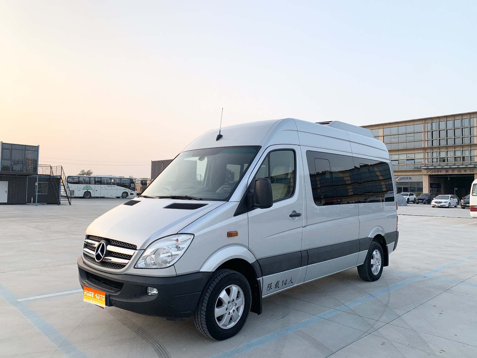 MY2016 Sprinter 2.1T Fancy Tour Mid-wheel Base