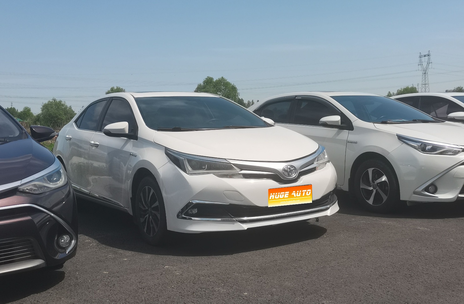 2017款 卡罗拉 改款双擎 1.8L E-CVT精英版