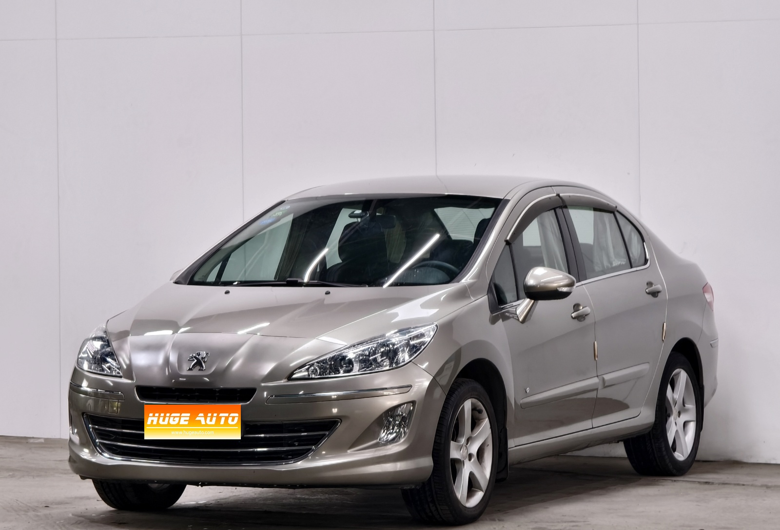 MY2013 Peugeot 408 2.0L MT Comfort 