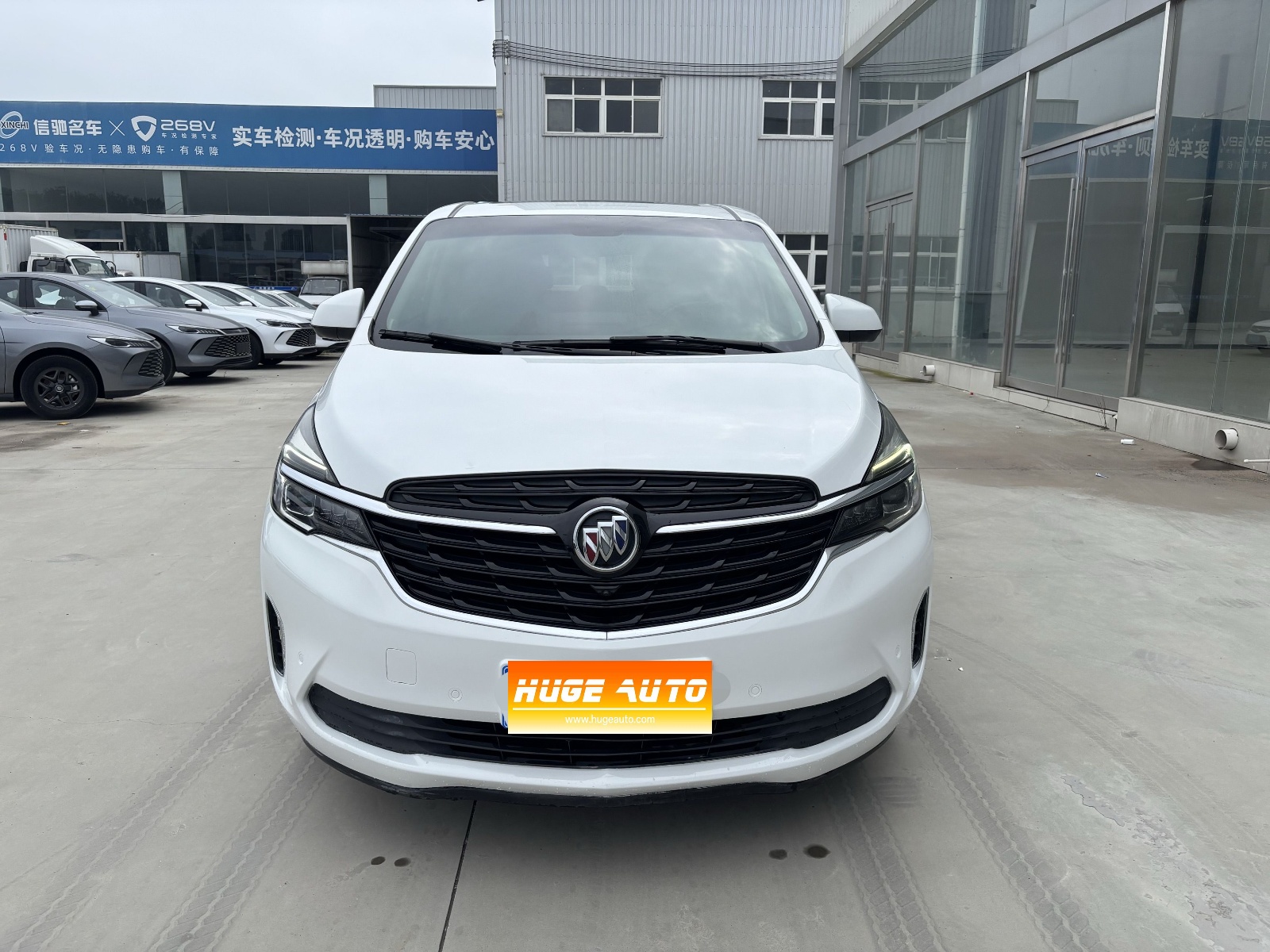 MY2020 Buick GL8 Land Business Class 652T Noble Version 