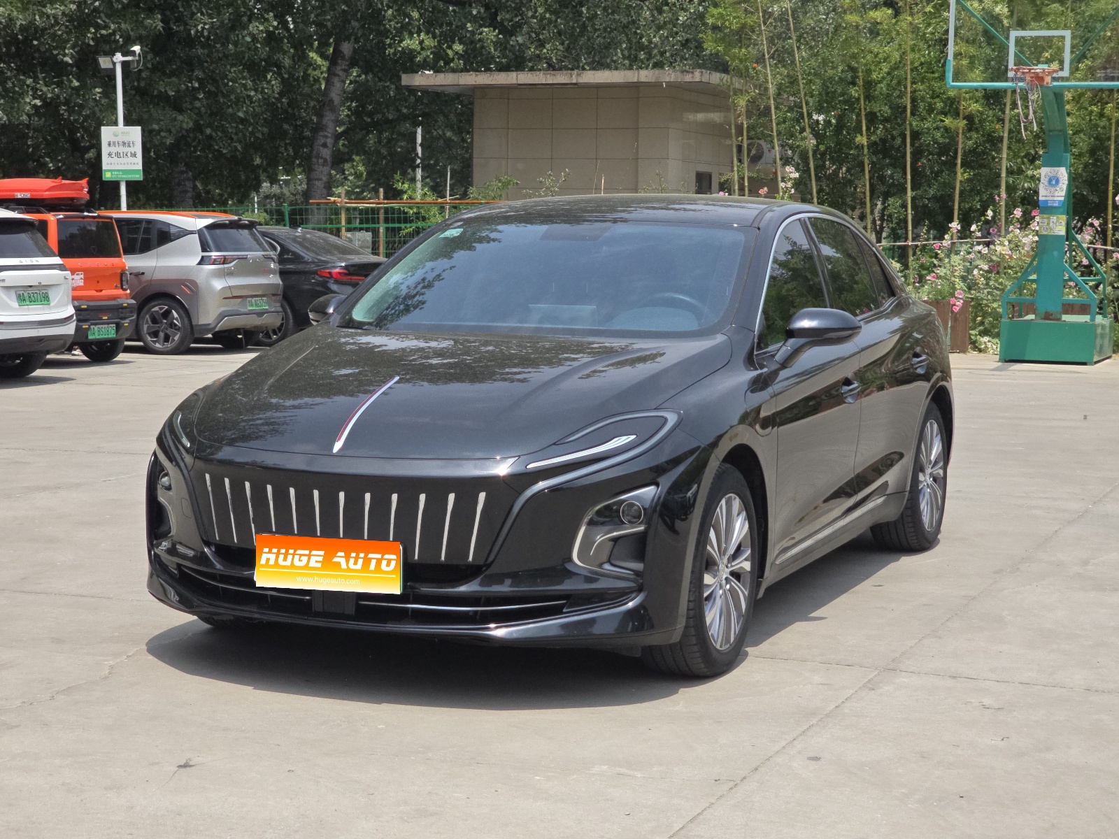 2024款 红旗E-QM5 560km PLUS